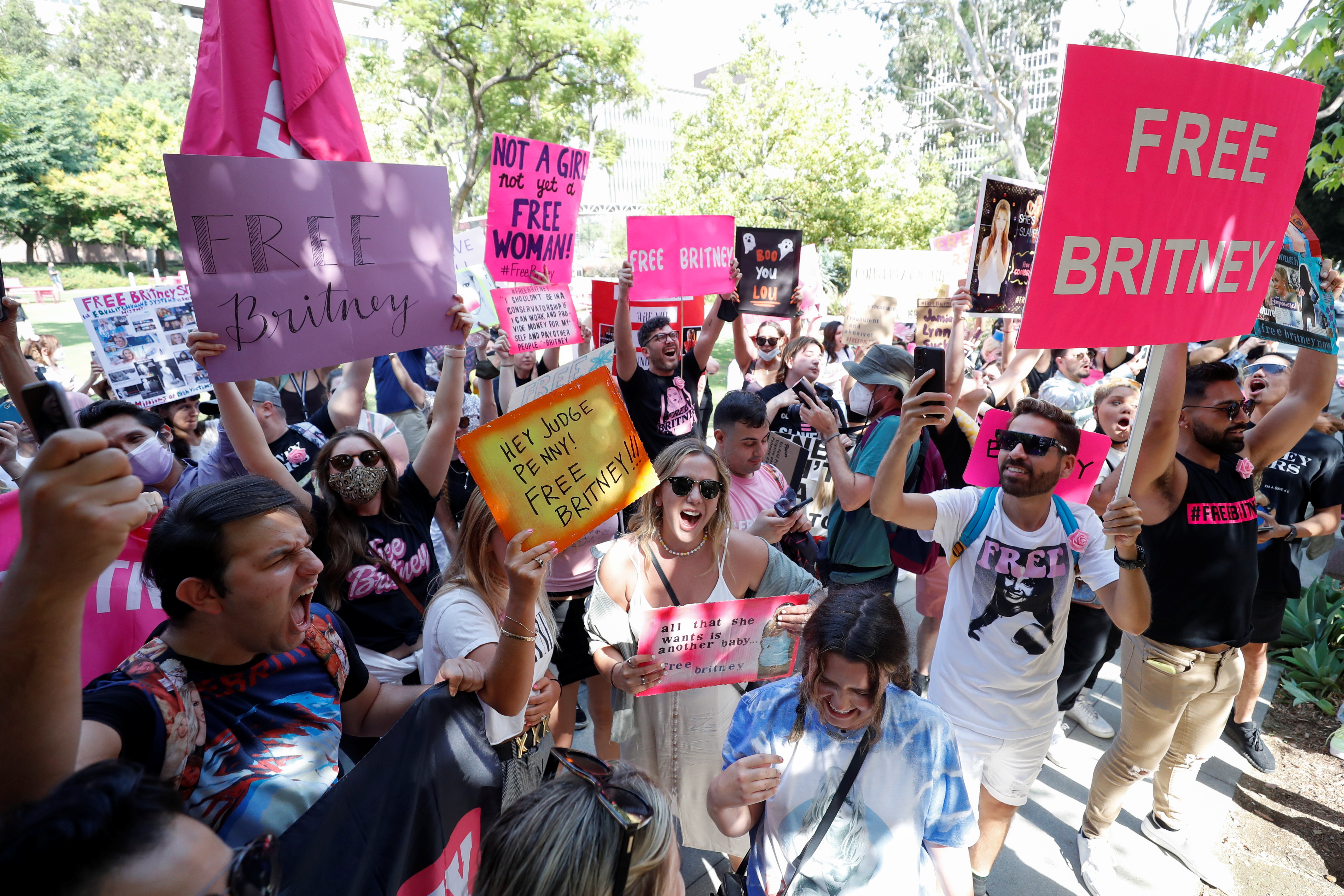 Father of Britney Spears suspended as 