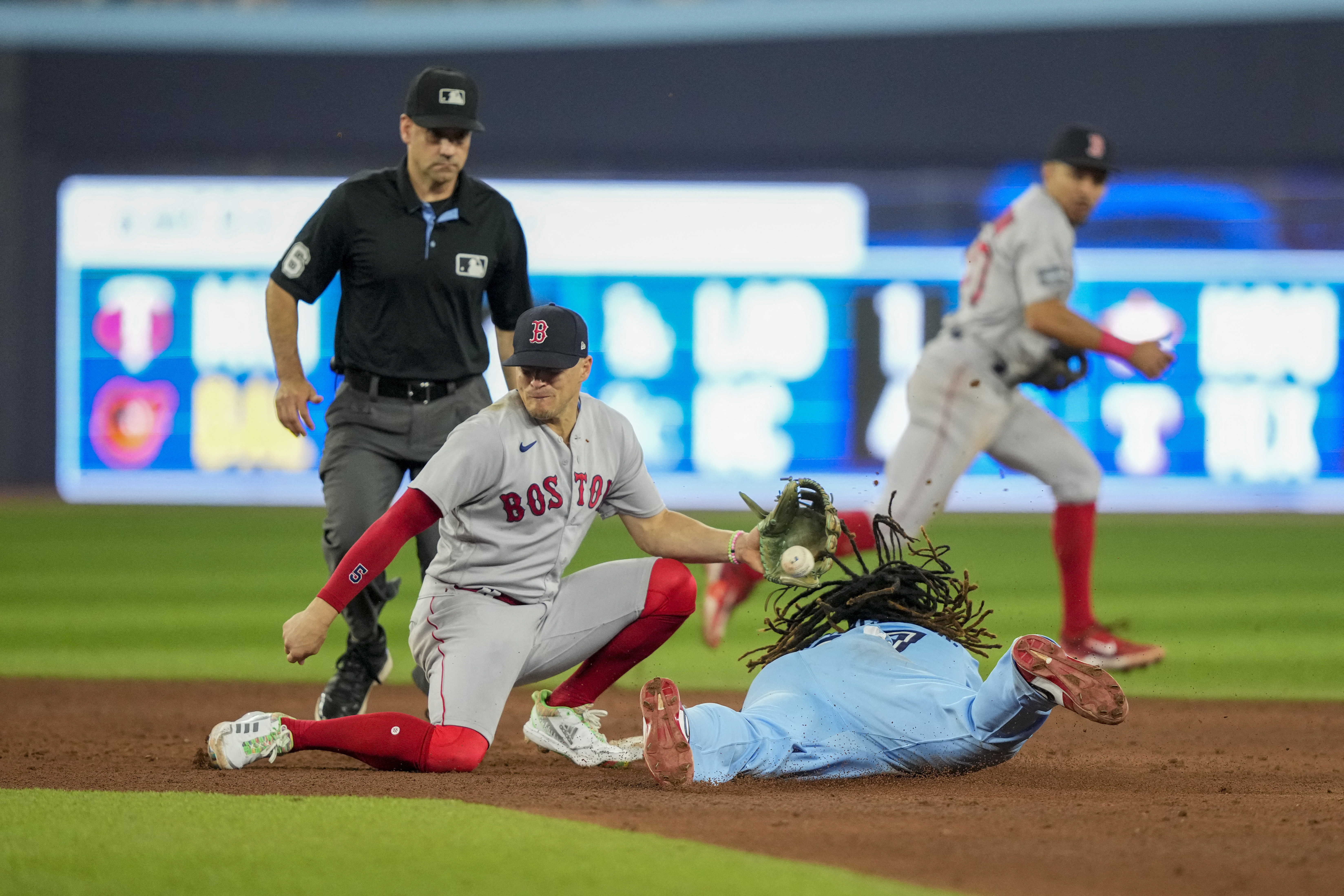 Red Sox complete 3-game sweep of Blue Jays behind Verdugo's 9th
