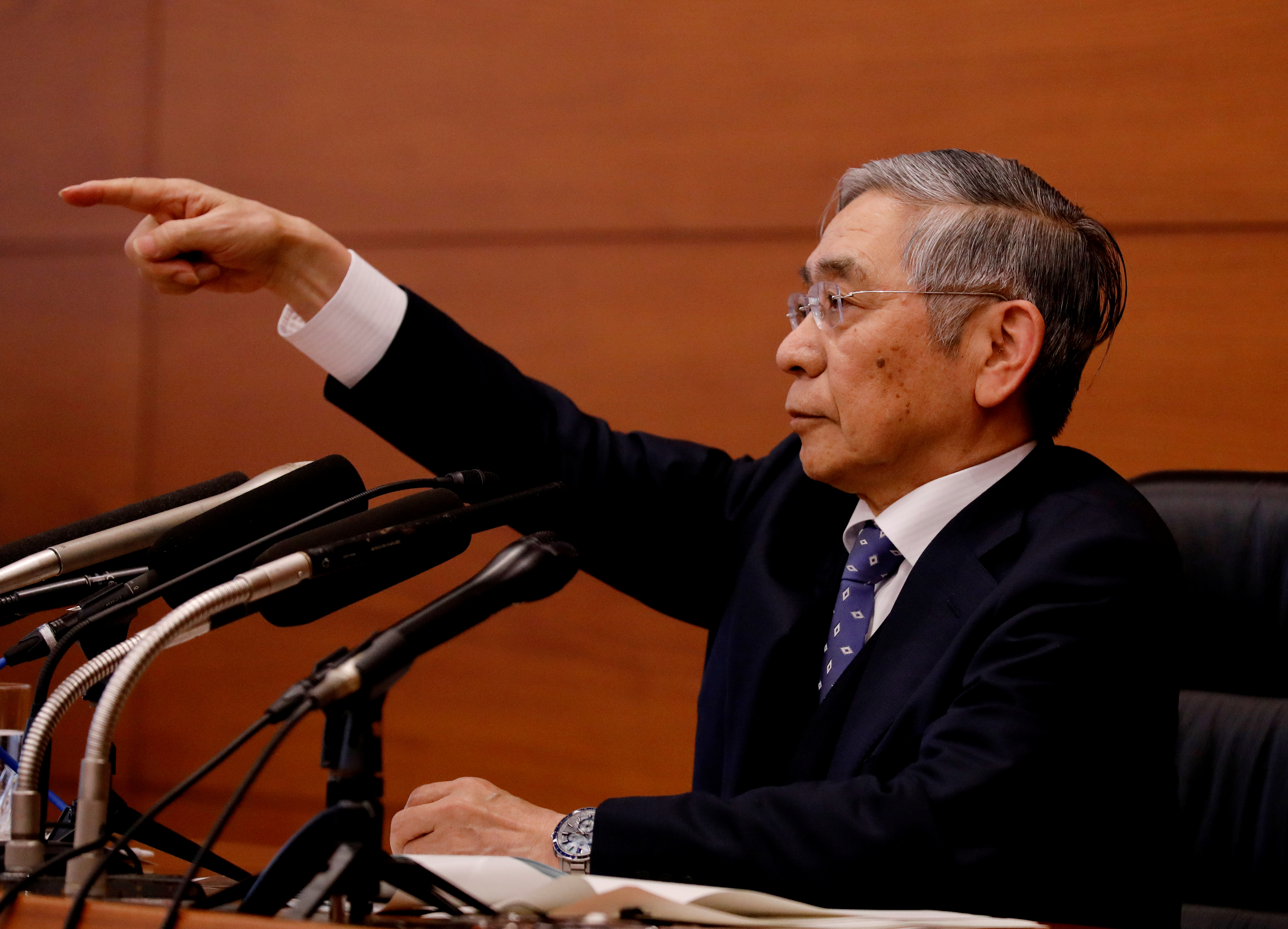 資金繰り支援策、必要なら期限延長「十分ありうる」＝黒田日銀総裁