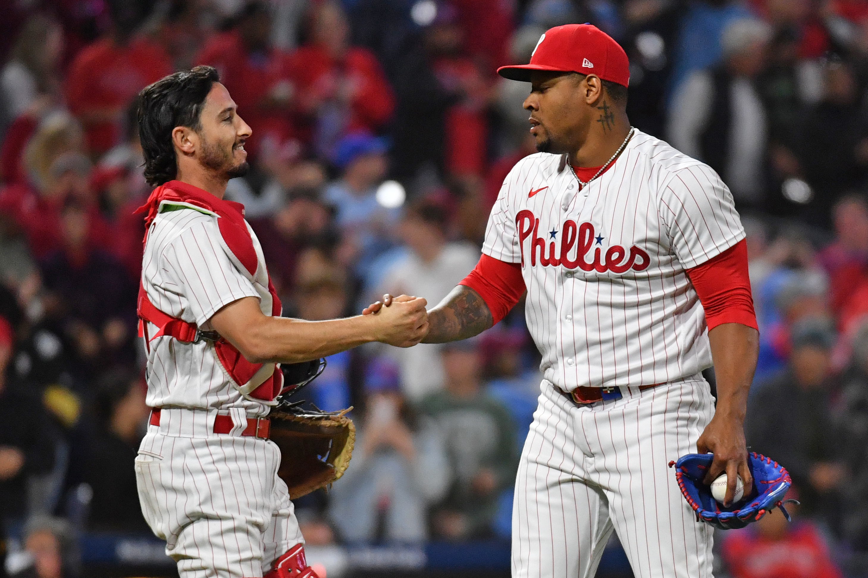 Phillies claw back from five down to best Pirates