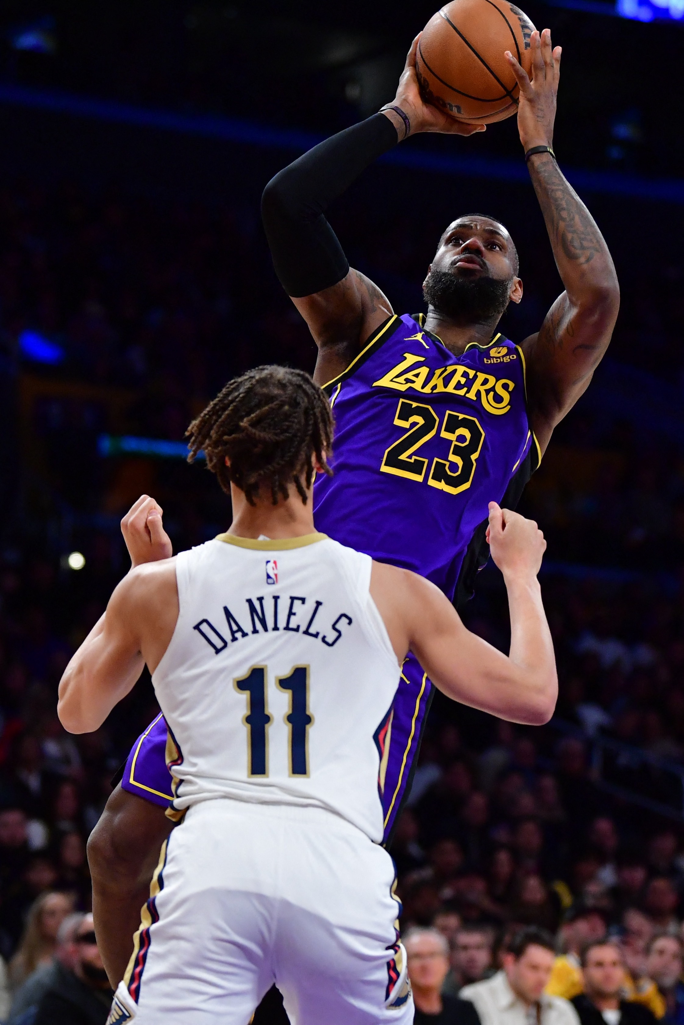 Lakers Score 51 In 2nd Quarter En Route To Win Over Pelicans | Reuters