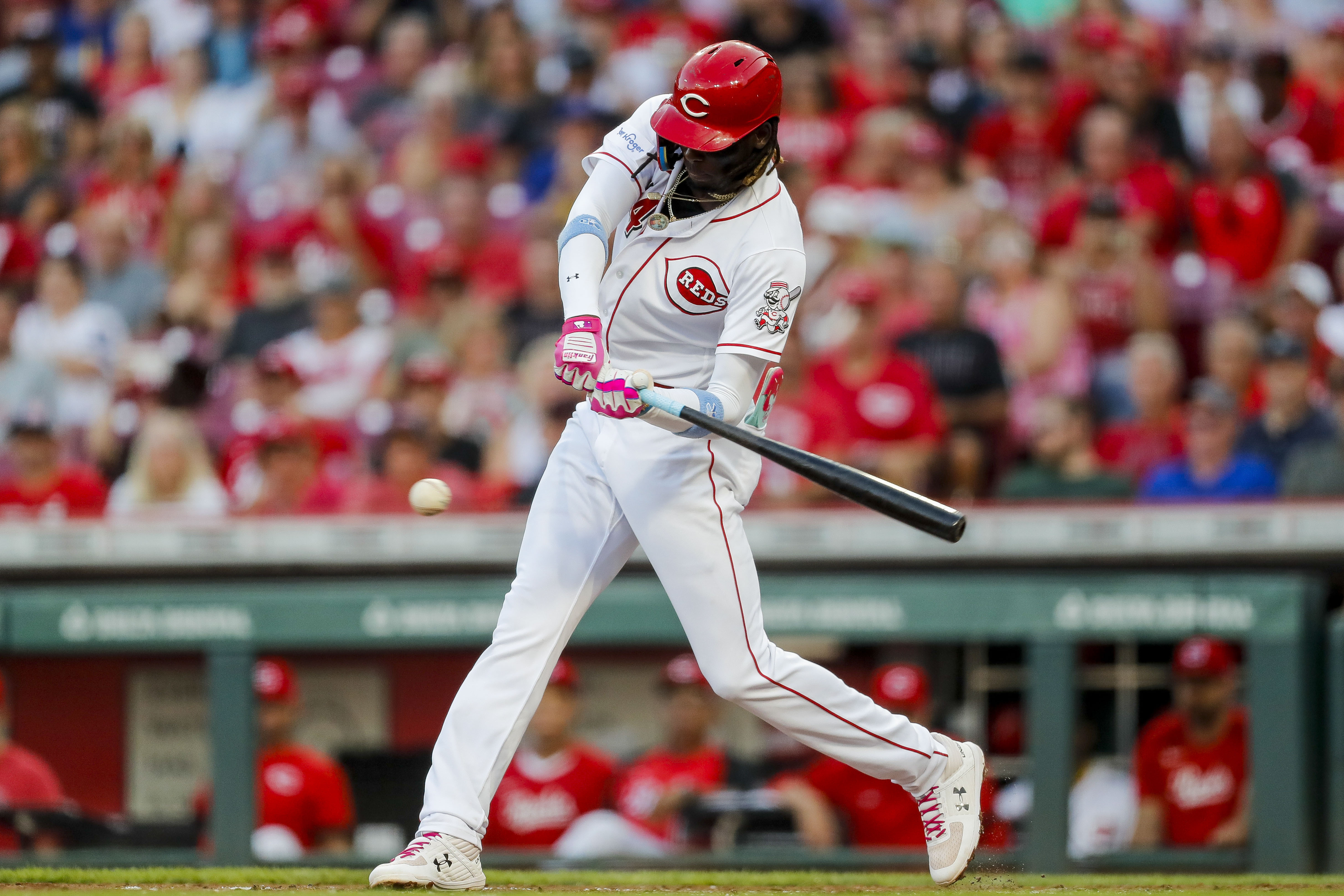 Nick Martini fuels Reds' late rally past Mariners