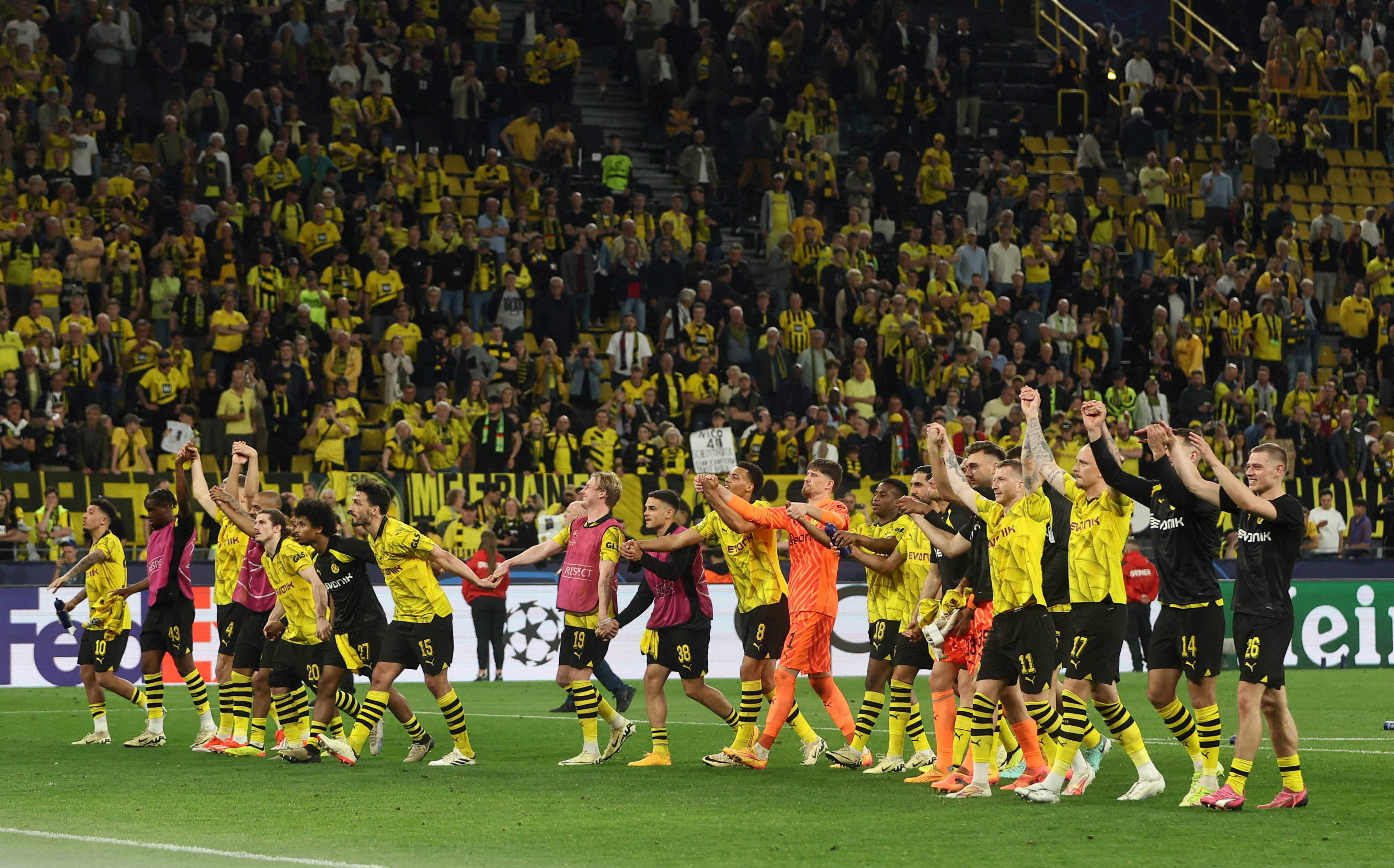 Champions League - Semi Final - First Leg - Borussia Dortmund v Paris St Germain