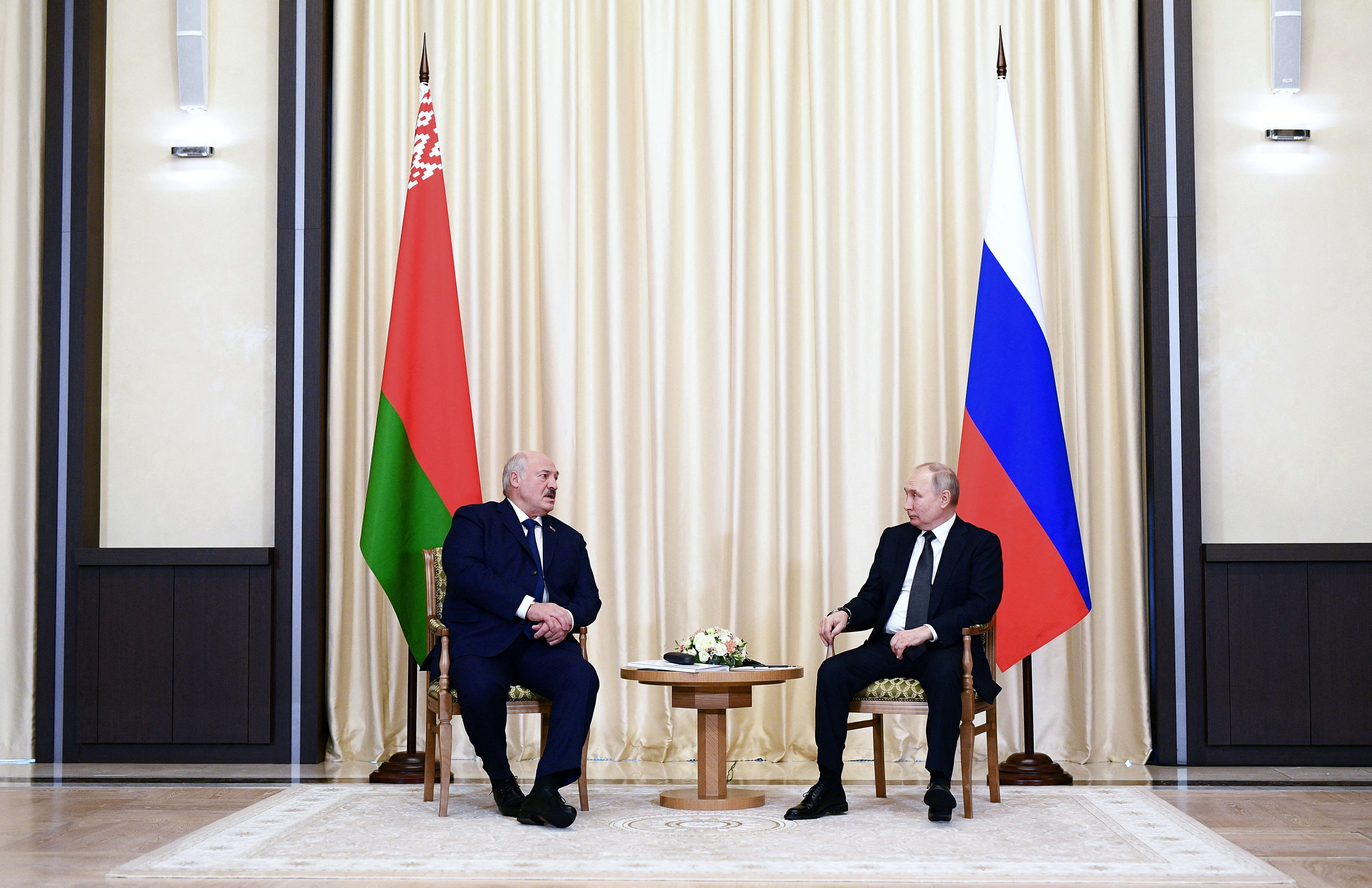 Russian President Vladimir Putin meets with Belarusian President Alexander Lukashenko outside Moscow