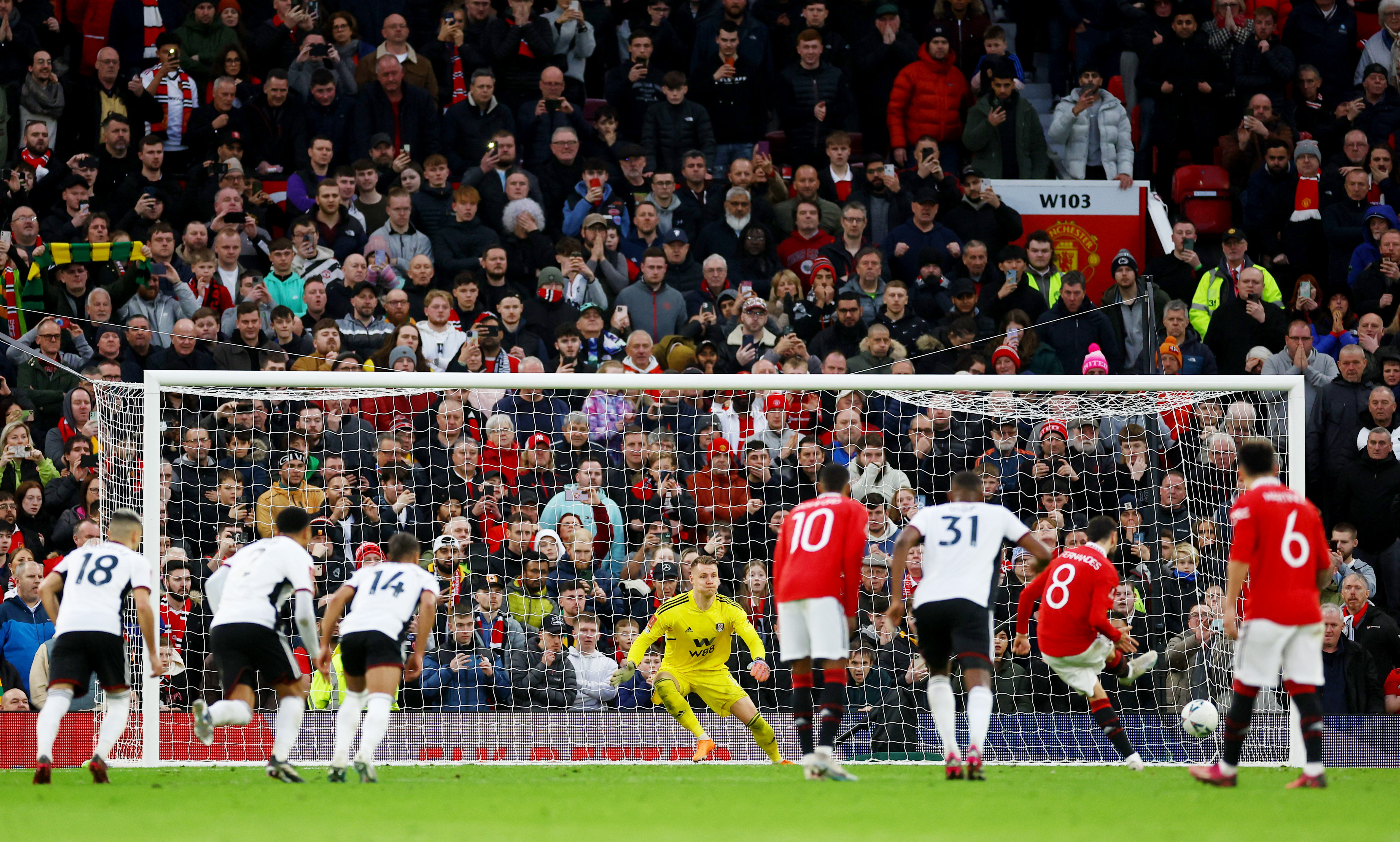 FA Cup - Quarter-Final - Manchester United v Fulham