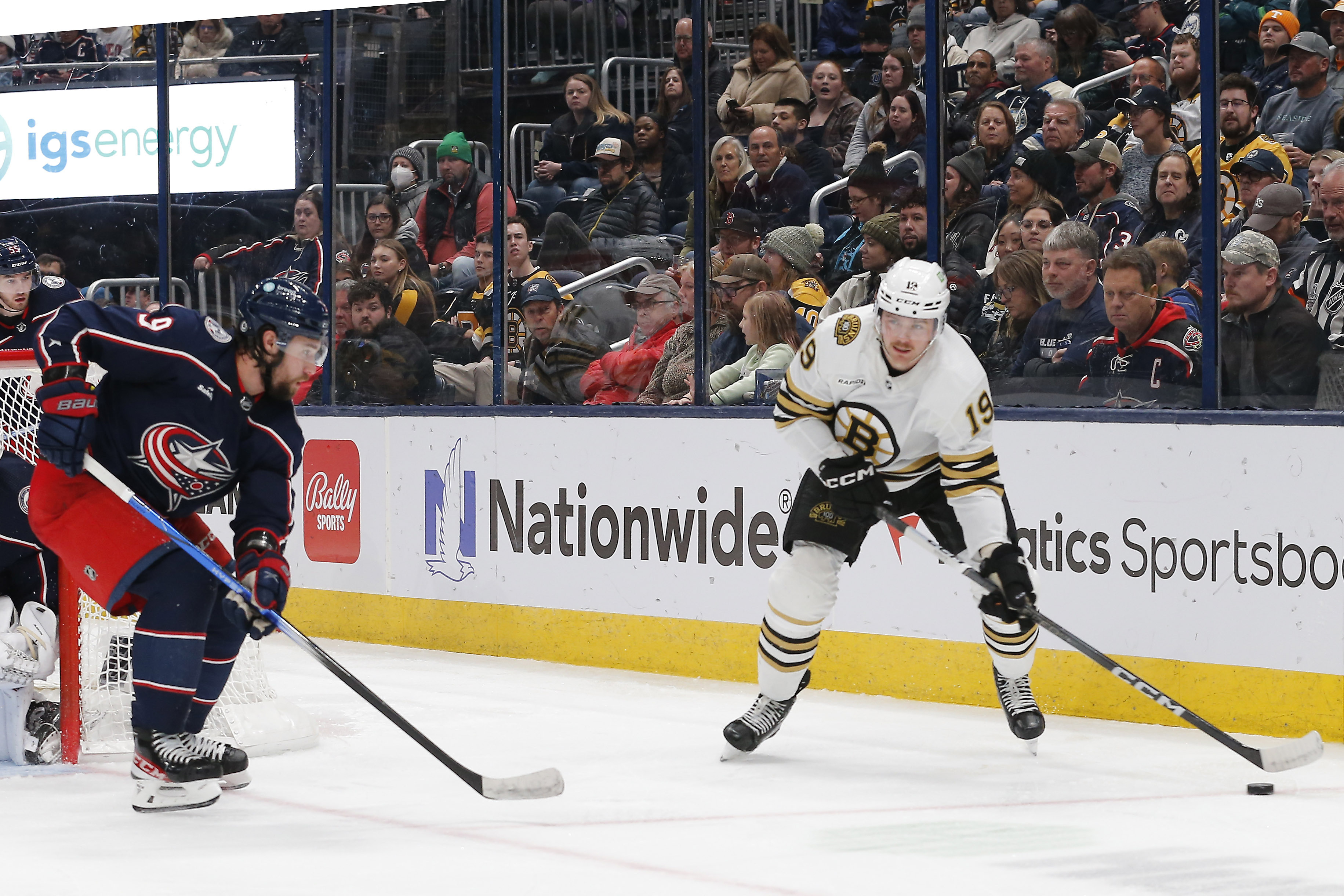 Surging Blue Jackets Top Suddenly Slumping Bruins | Reuters