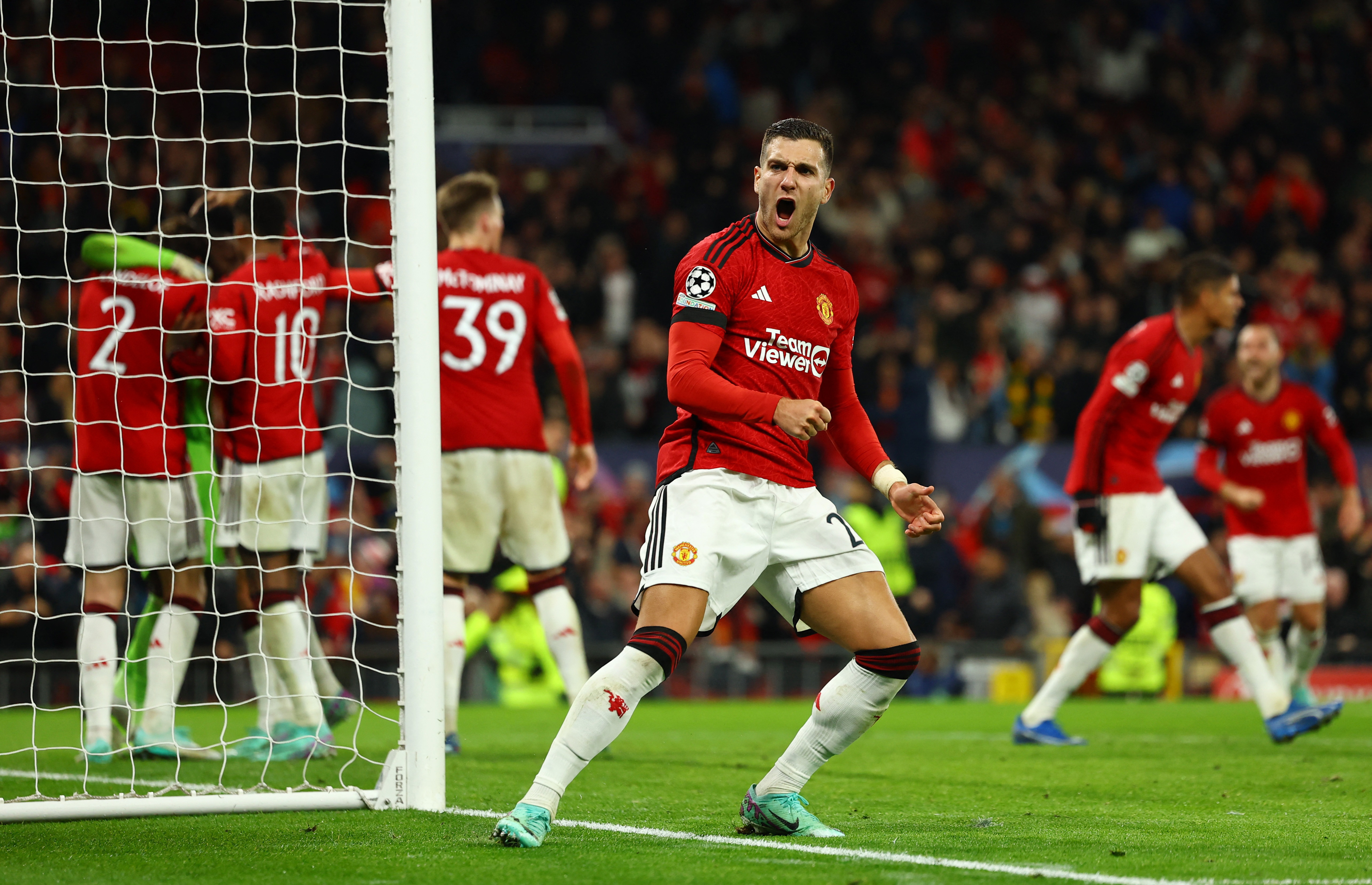 Manchester United confirm 25-man Premier League squad - Manchester Evening  News