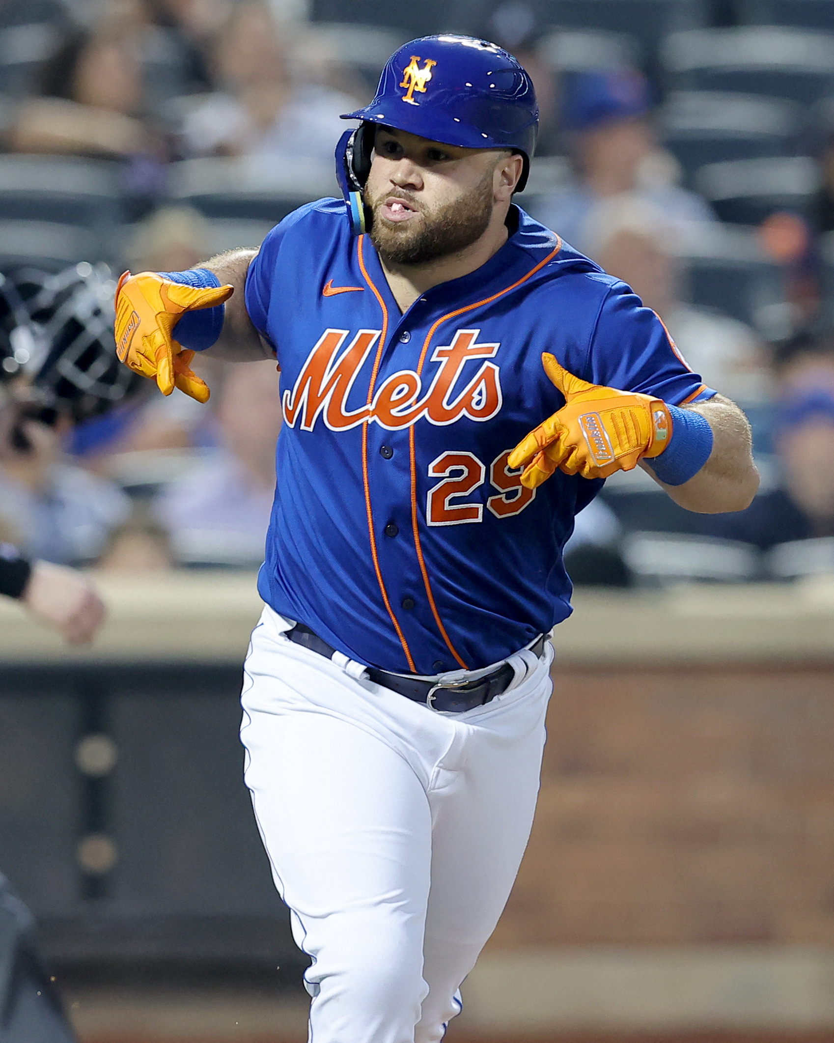 Francisco Alvarez (2 HRs), Mets just get by White Sox