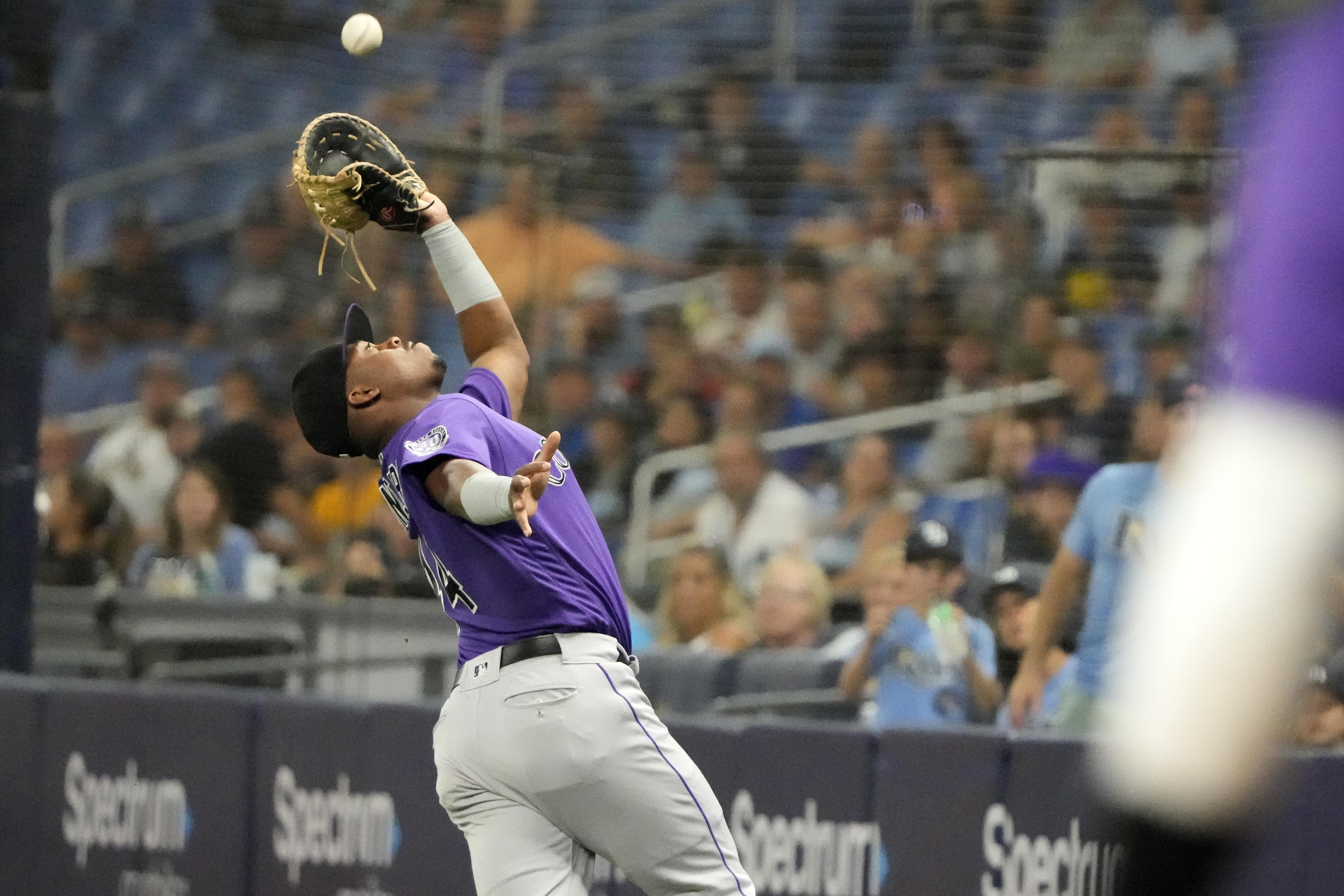 Brandon Lowe's walk-off single completes Rays' comeback over