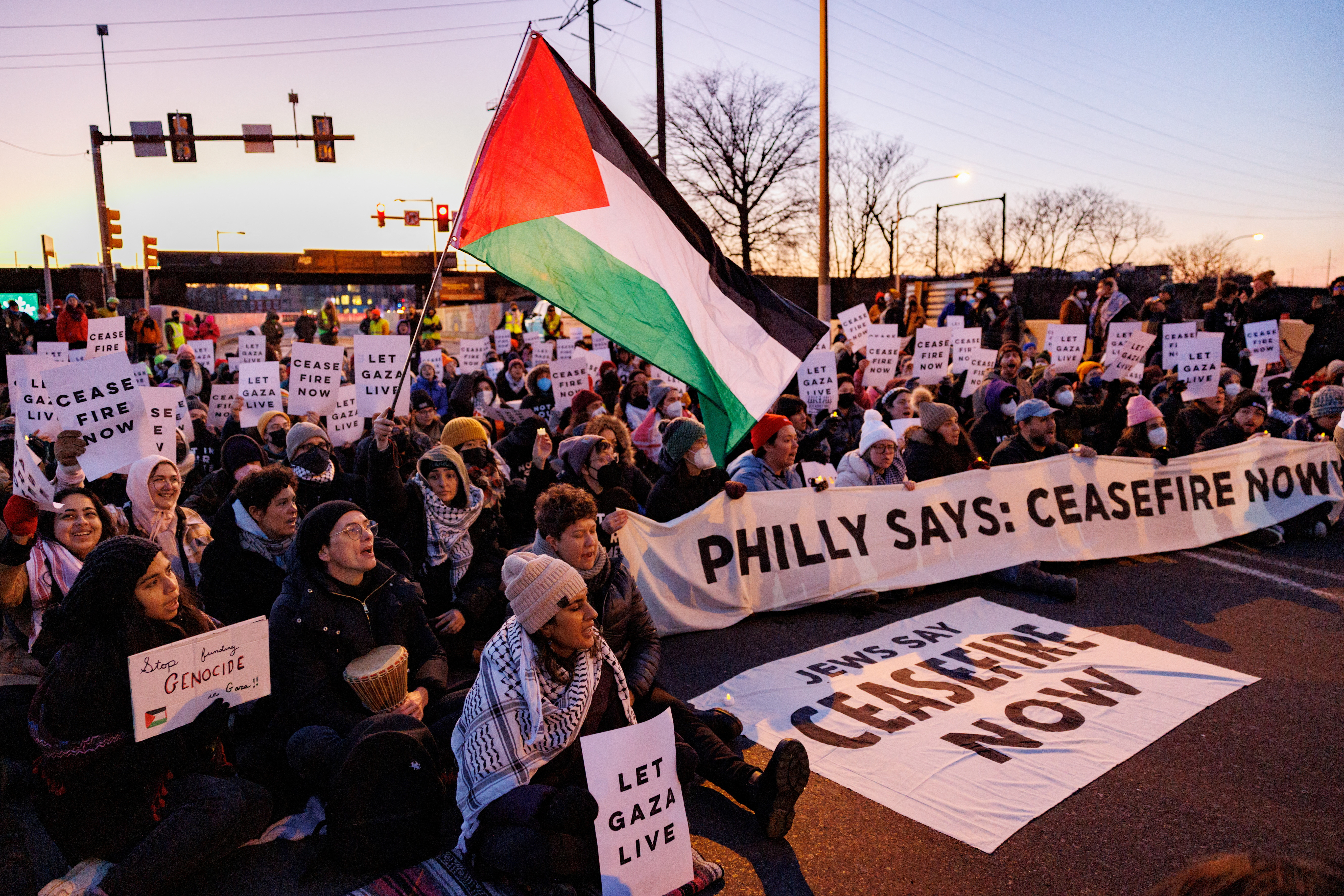 Who are the Palestinian and Jewish-led groups leading the protests