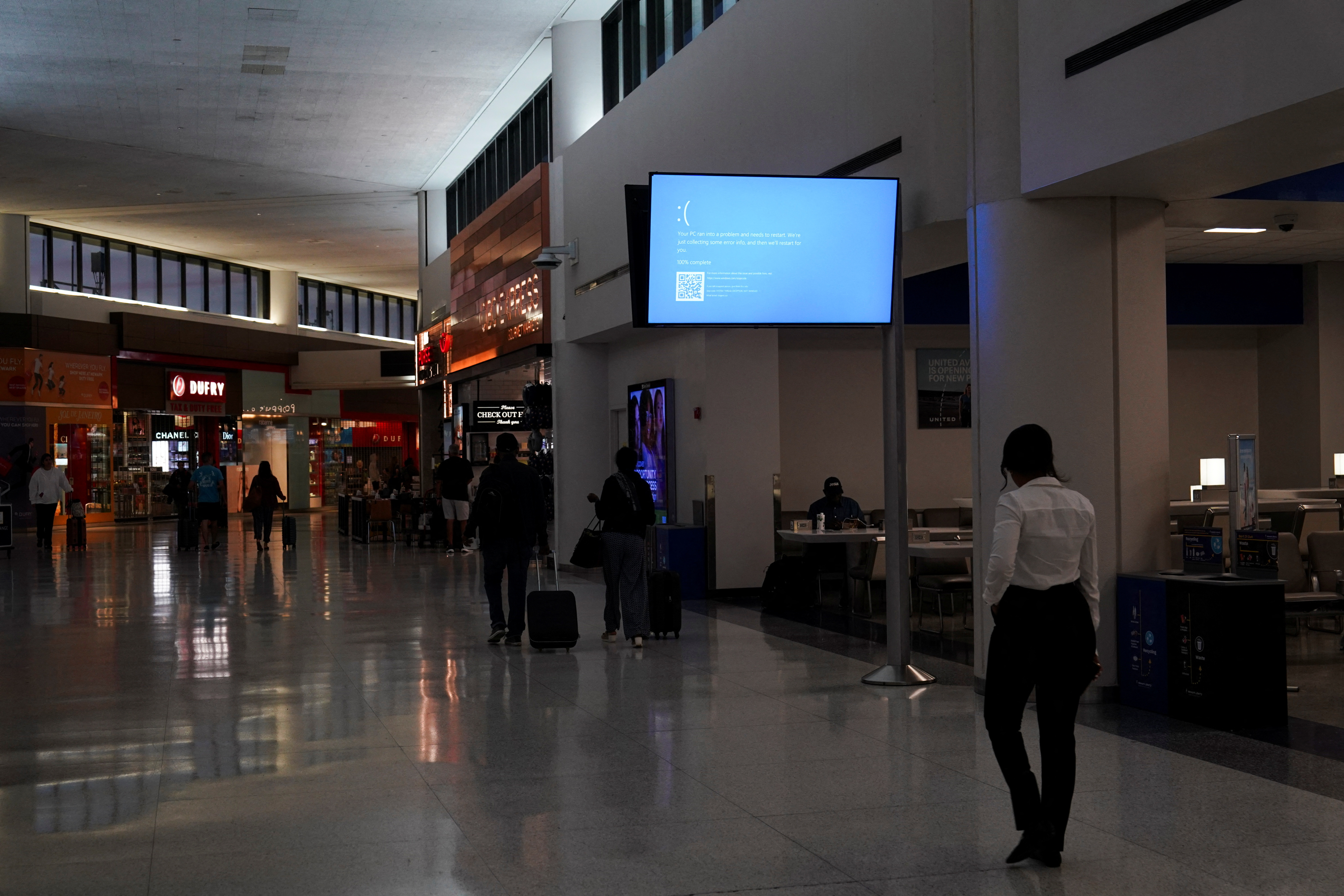 Global IT outages at Newark International Airport