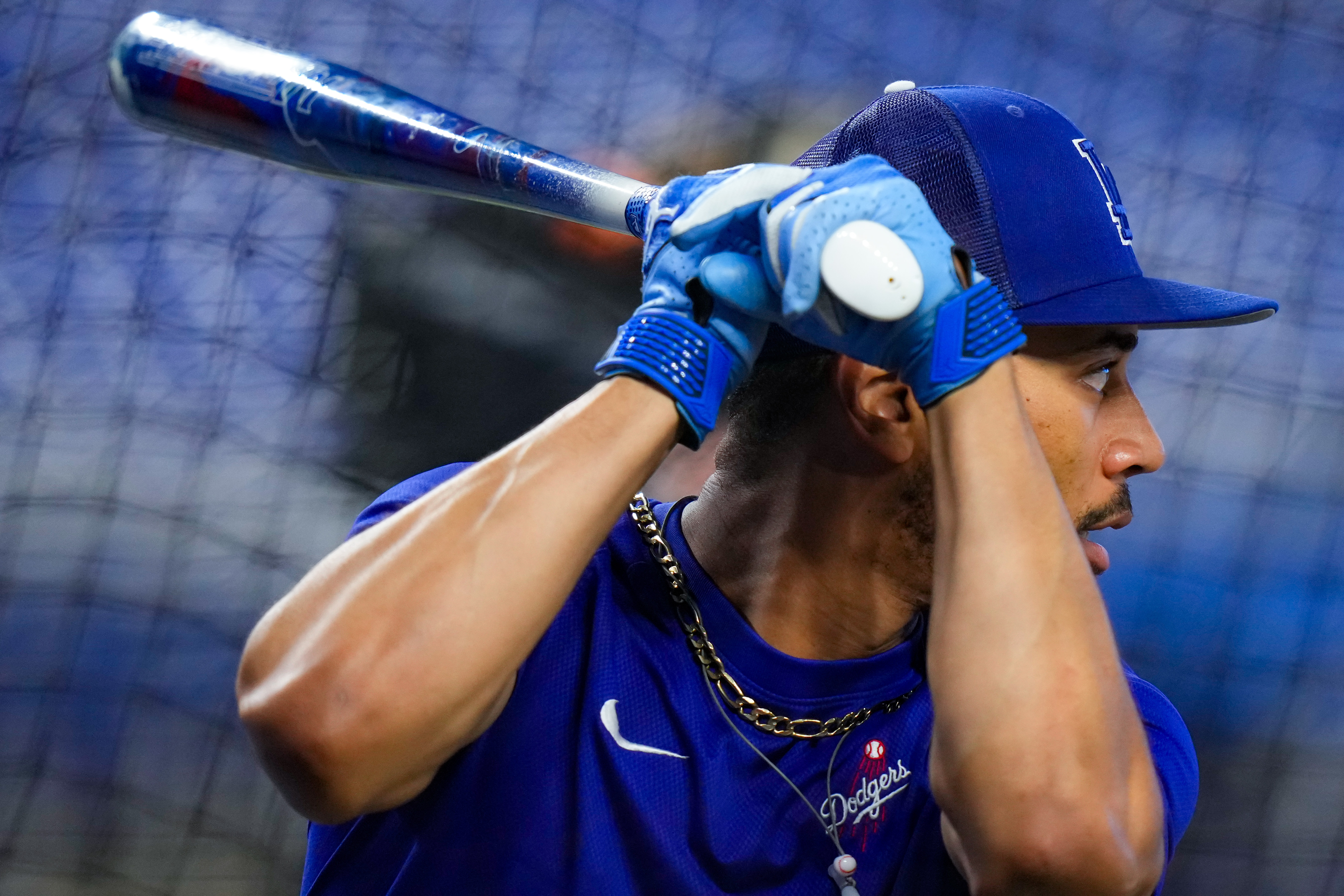 Dodgers News: Watch Jason Heyward Snap His Bat in Half After