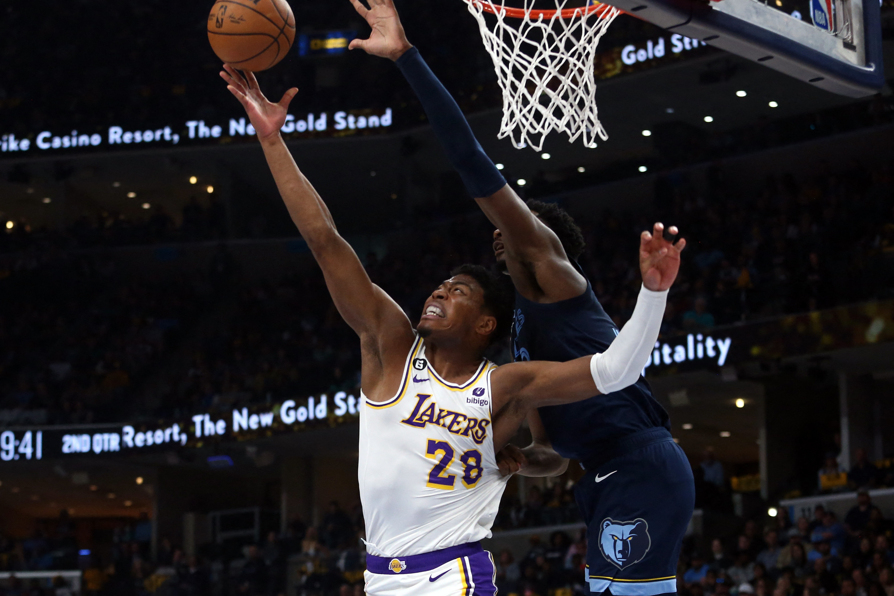 Lakers push past Grizzlies in Game 1 after Ja Morant's late exit | Reuters