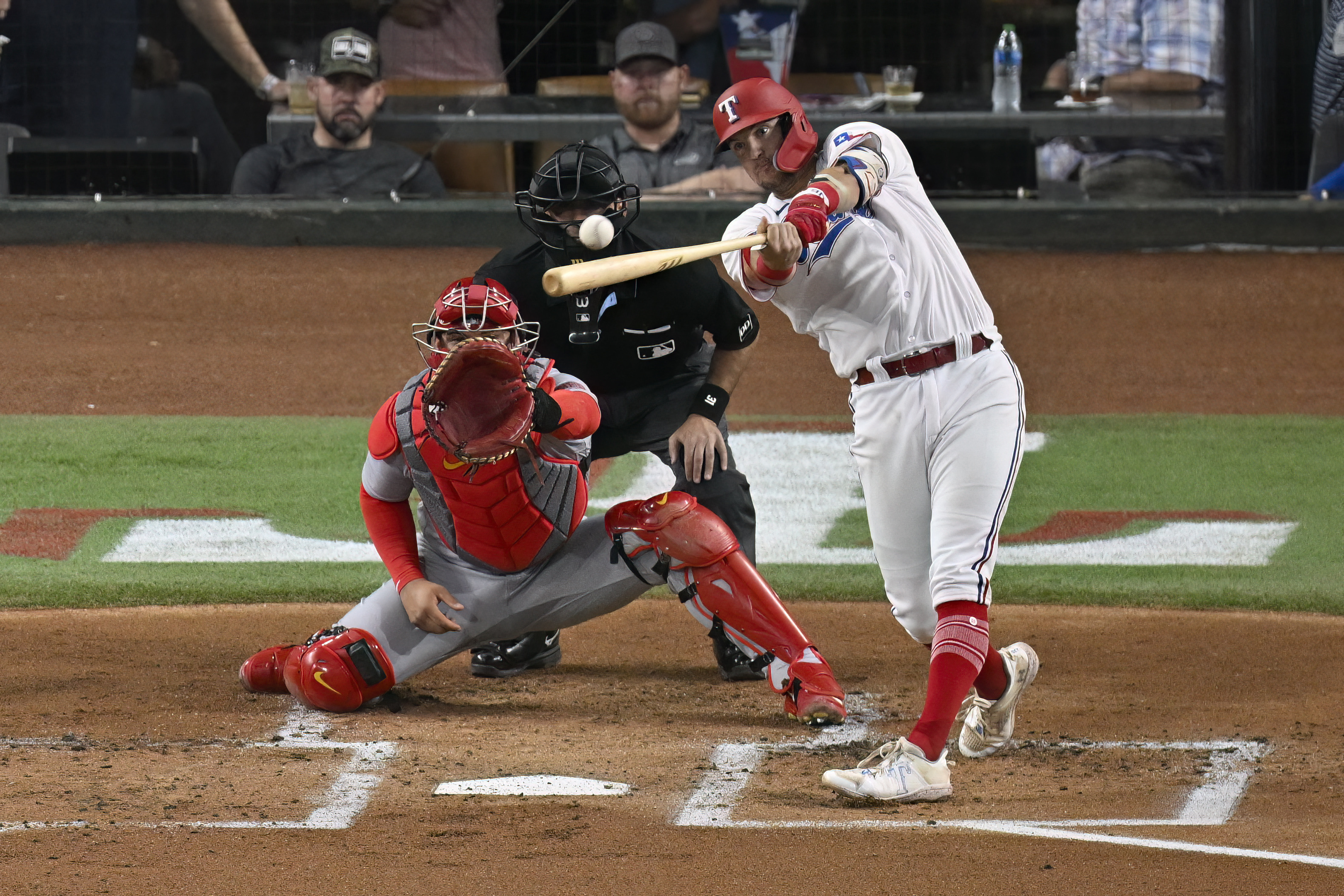 Red-hot Rangers beat Cardinals on walk-off single