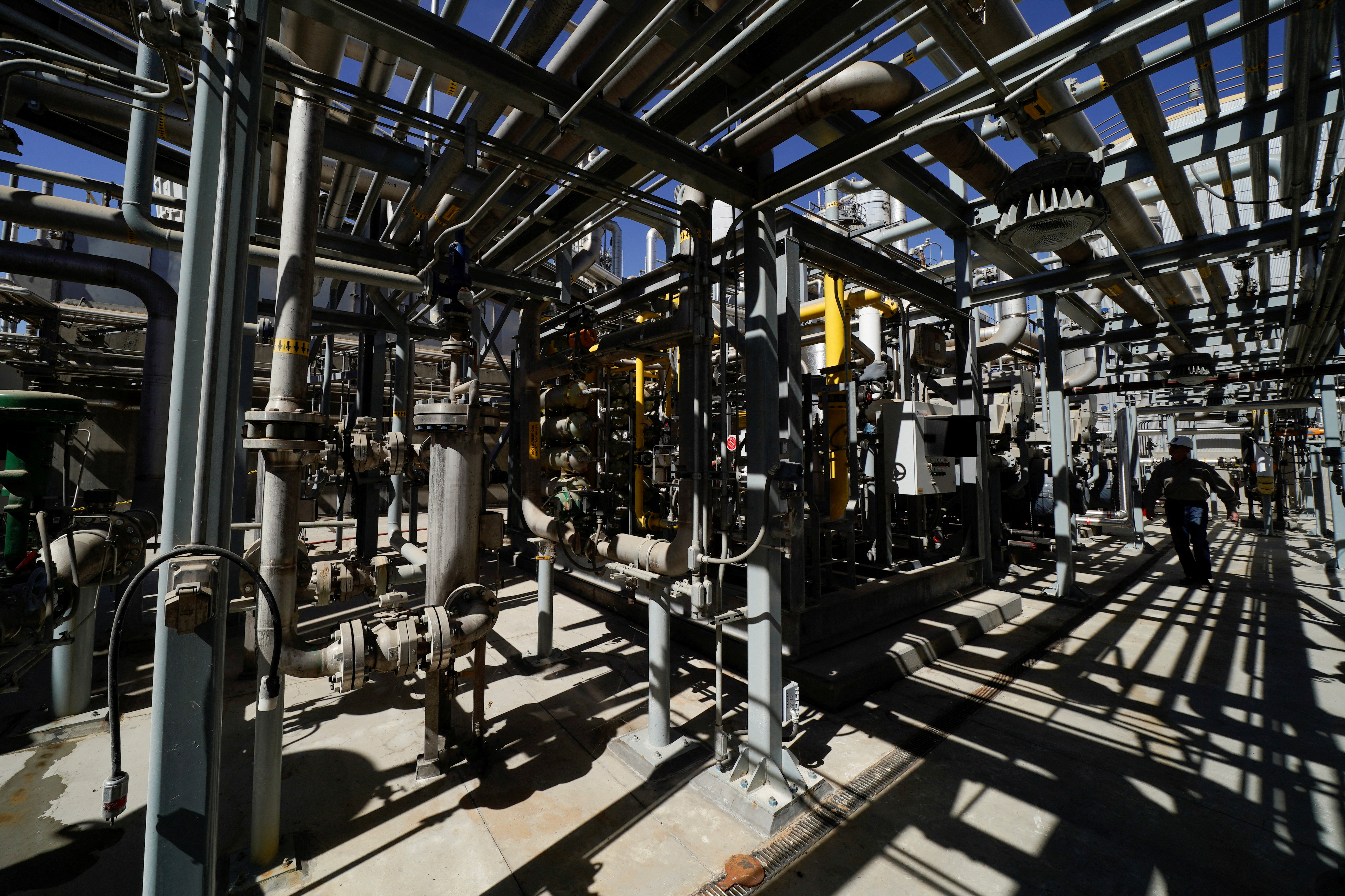 Calgren's renewable fuels facility that cleans dairy methane into natural gas is shown in Pixley, California, U.S., October 2, 2019.  REUTERS/Mike Blake/File Photo