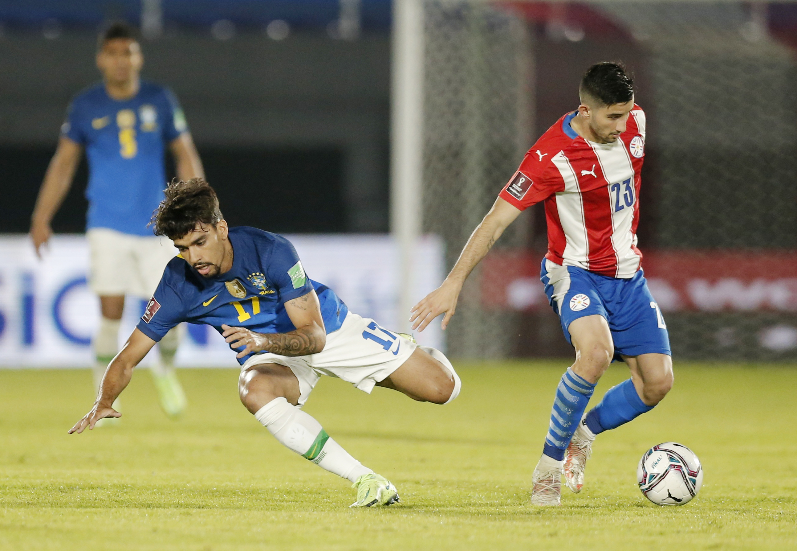 Brazil Score Early And Late To Defeat Paraguay 2 0 Reuters