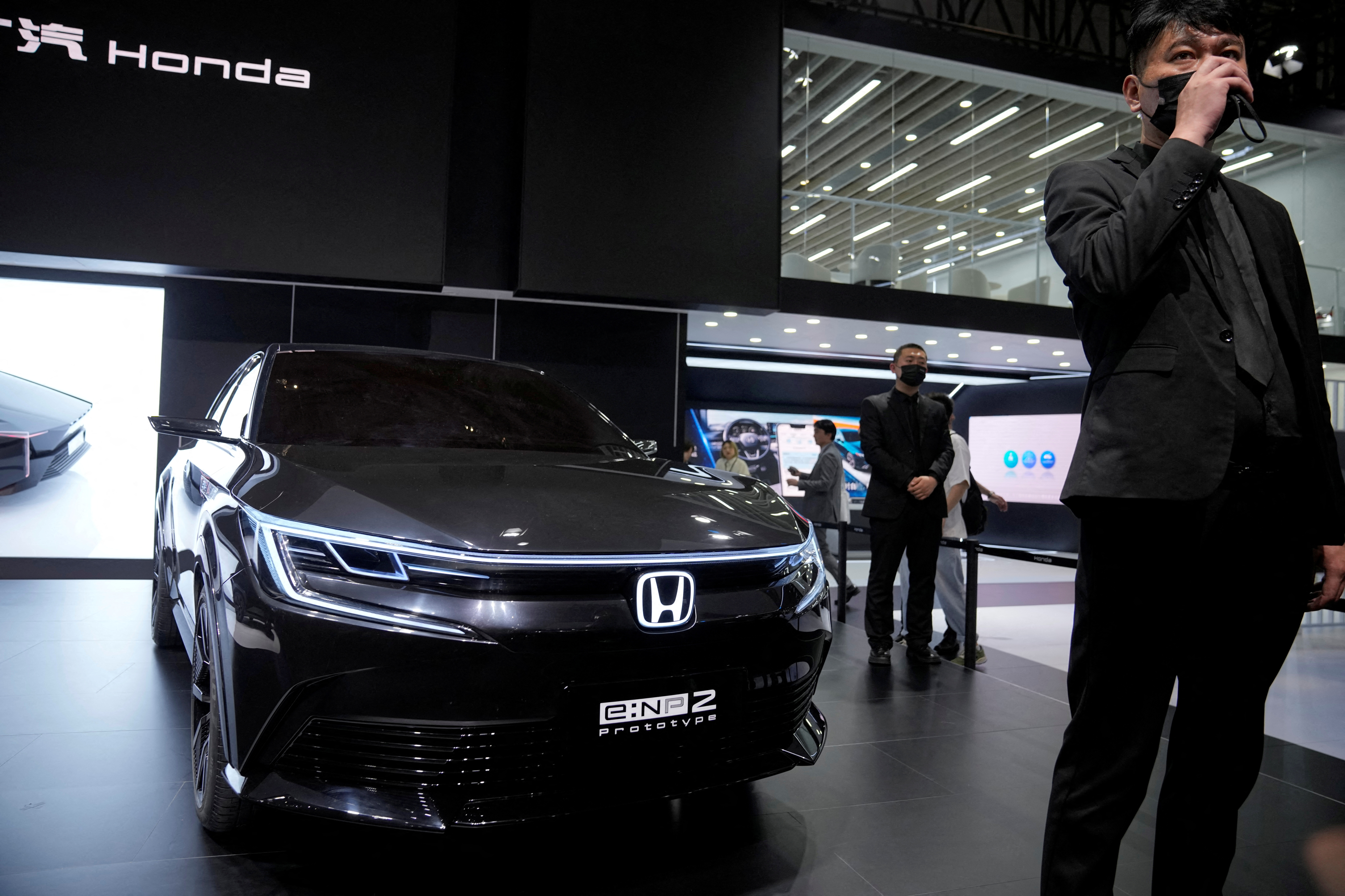 afbreken Skim gazon Japan's Honda, GS Yuasa to invest $3 billion for battery development, build  plant, Nikkei says | Reuters
