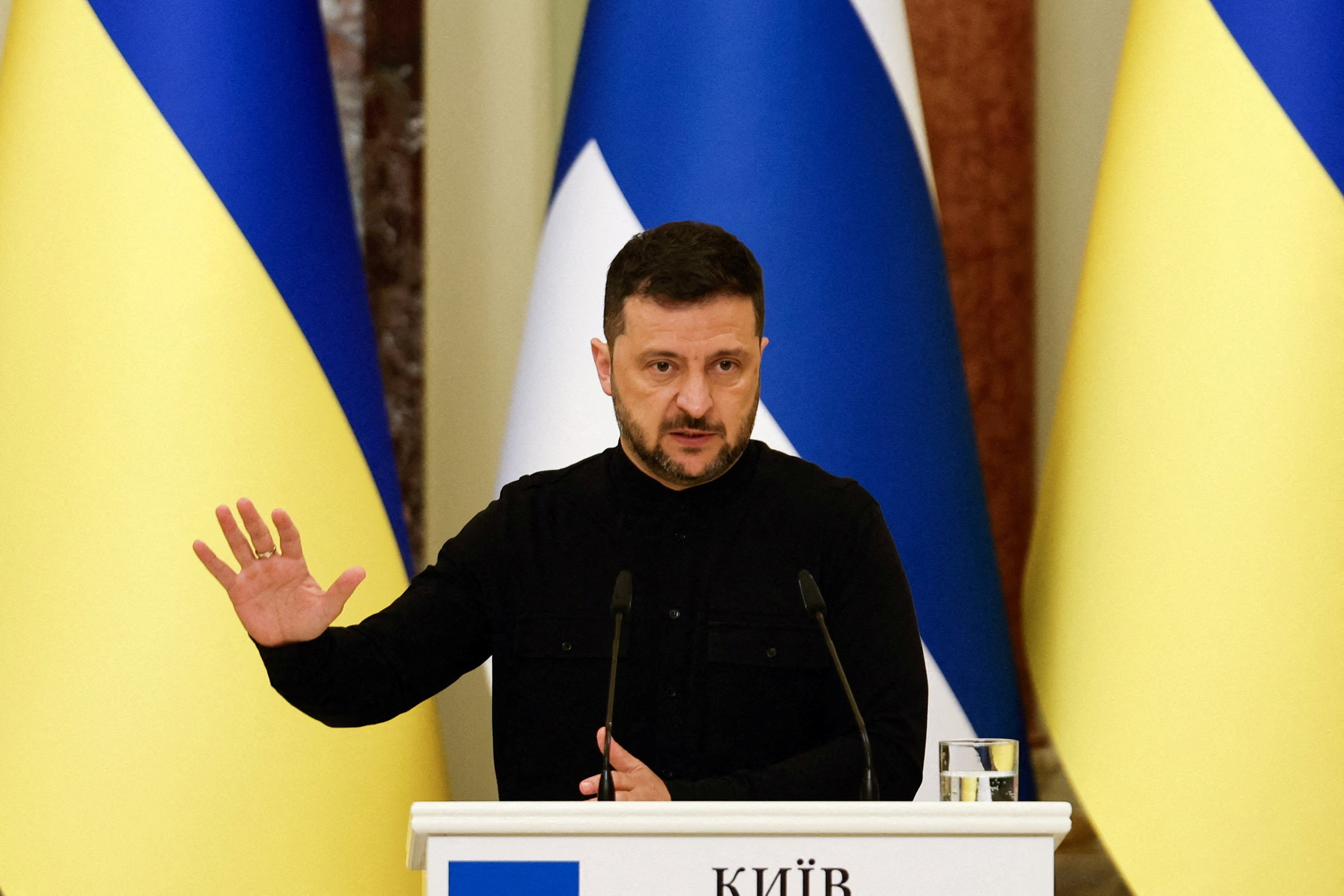 ゼレンスキー氏、同盟国に防空見直し促す ポーランド領空侵犯受け