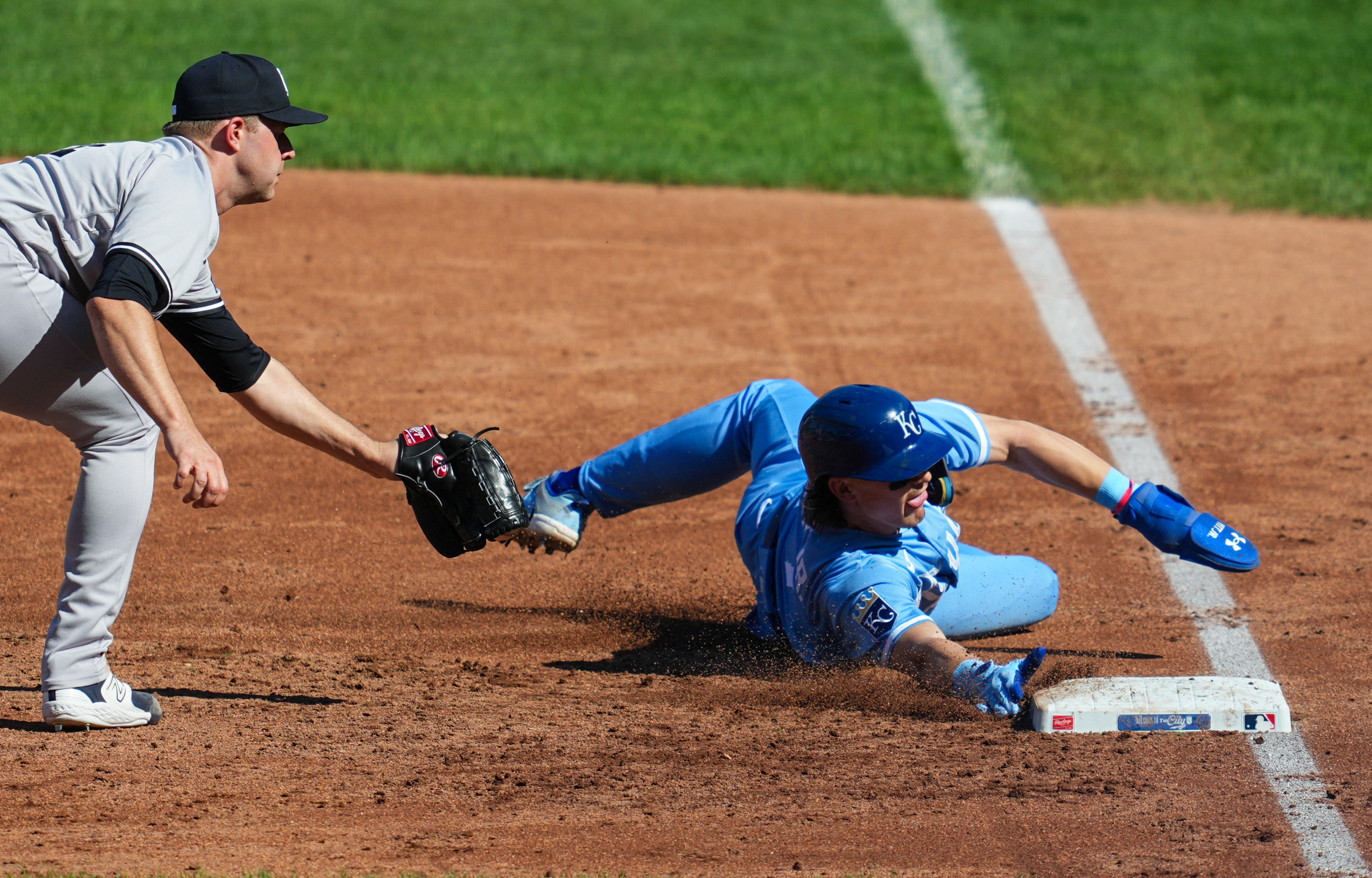 Zack Greinke pitches Royals to 5-2 win over Yankees in what could be his  career finale, Royals