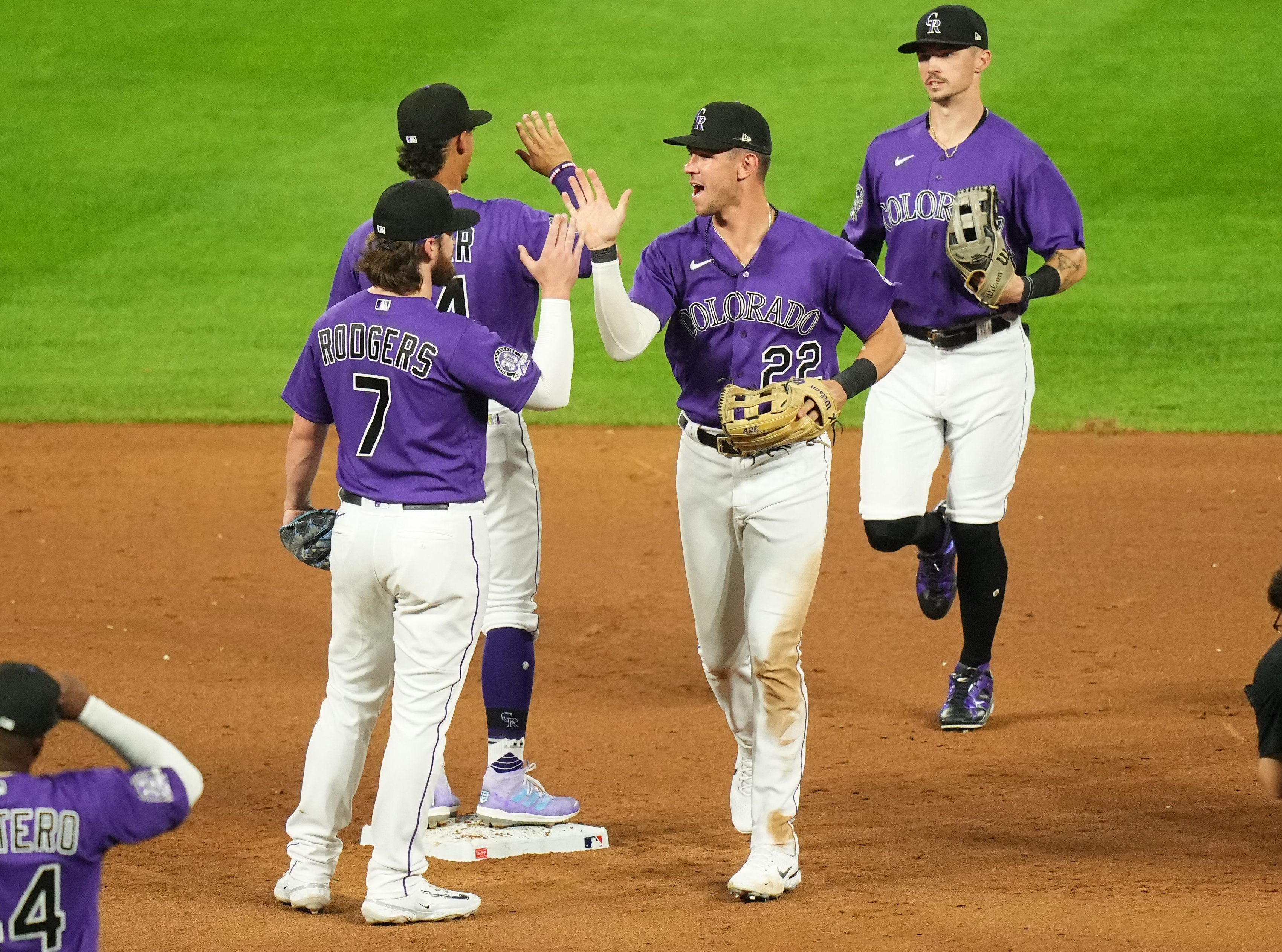 Rockies rally late for win over Diamondbacks in Charlie Blackmon's return