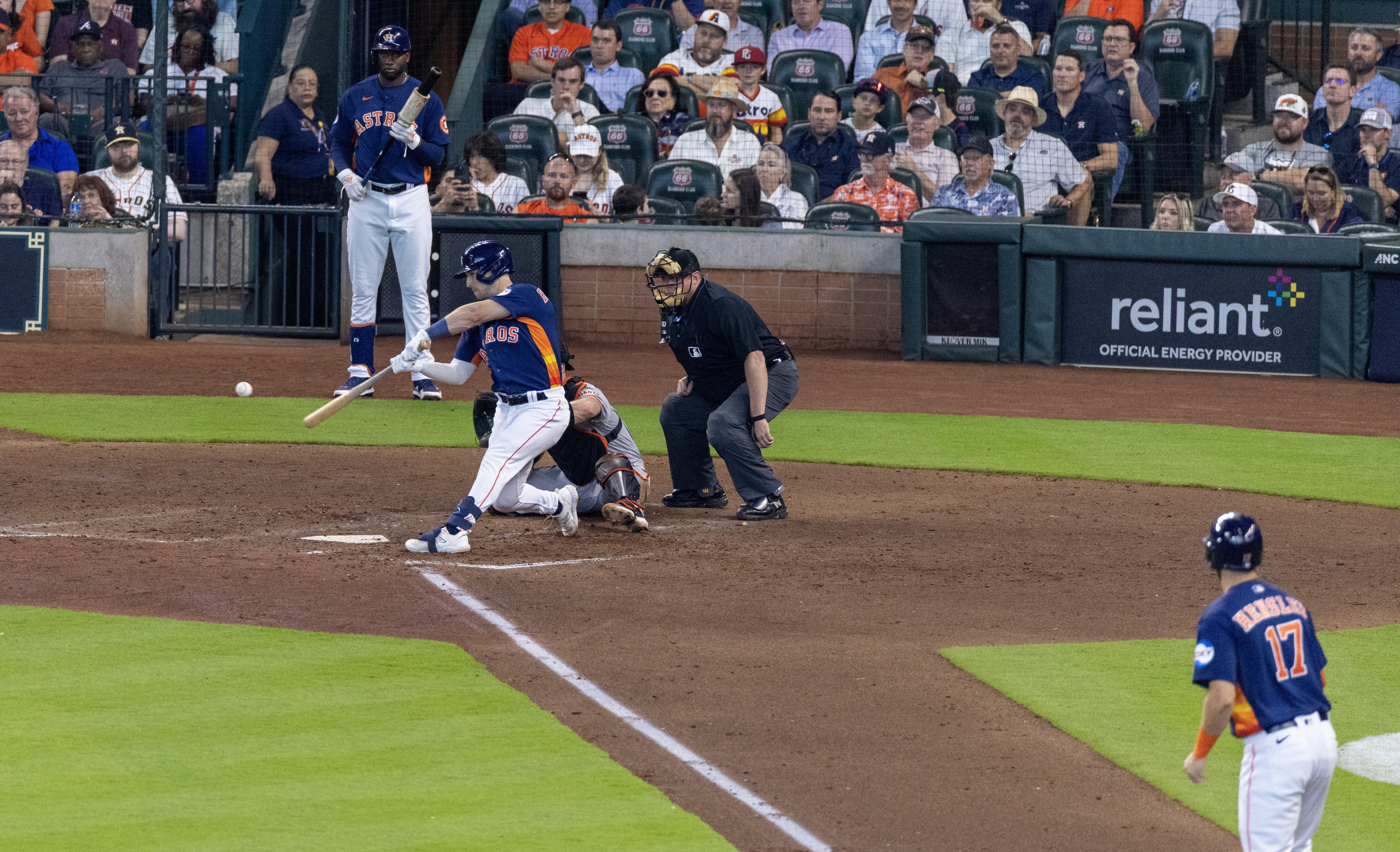 Giants outlast Astros behind Logan Webb, 4-2