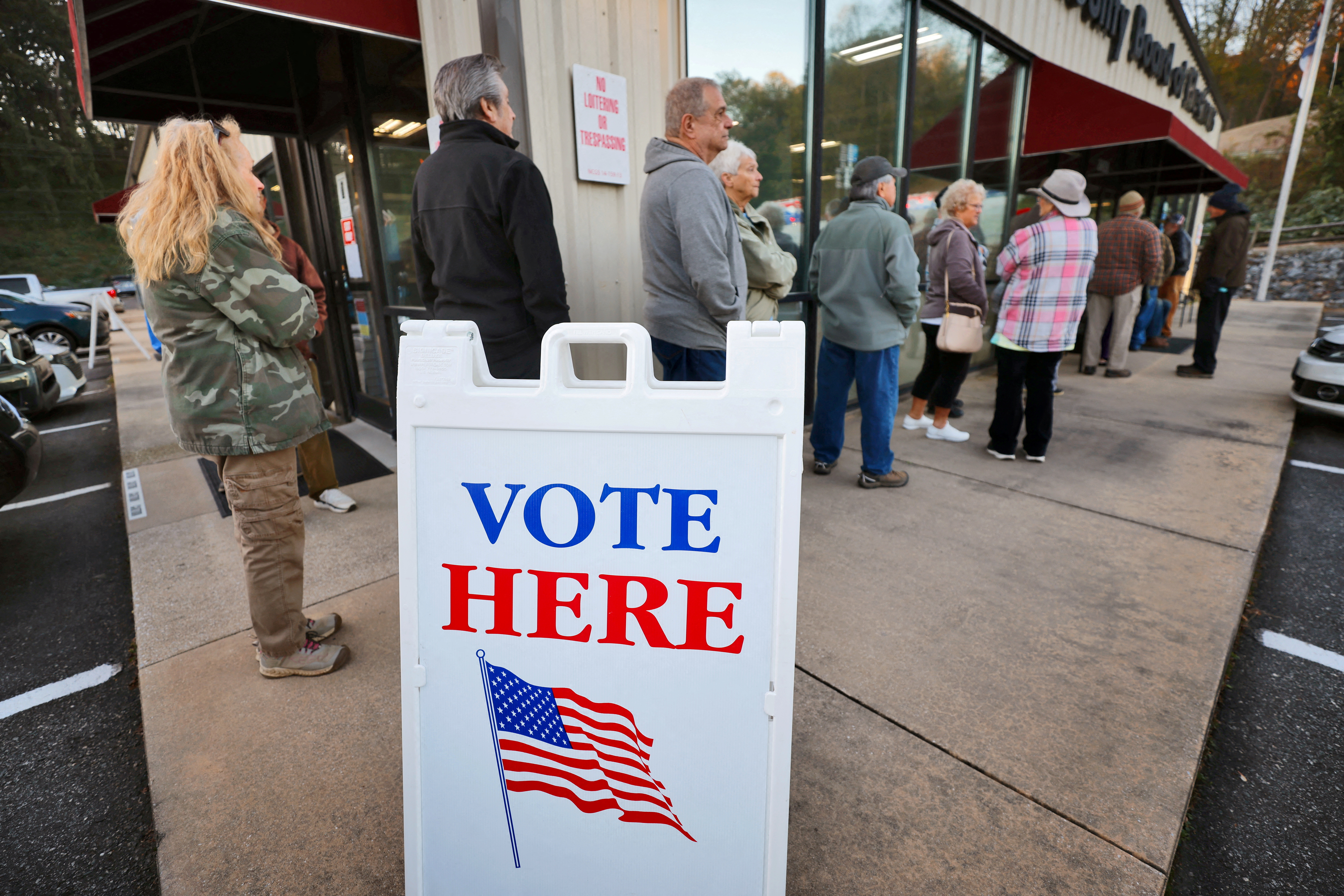 Early in-person voting begins in North Carolina