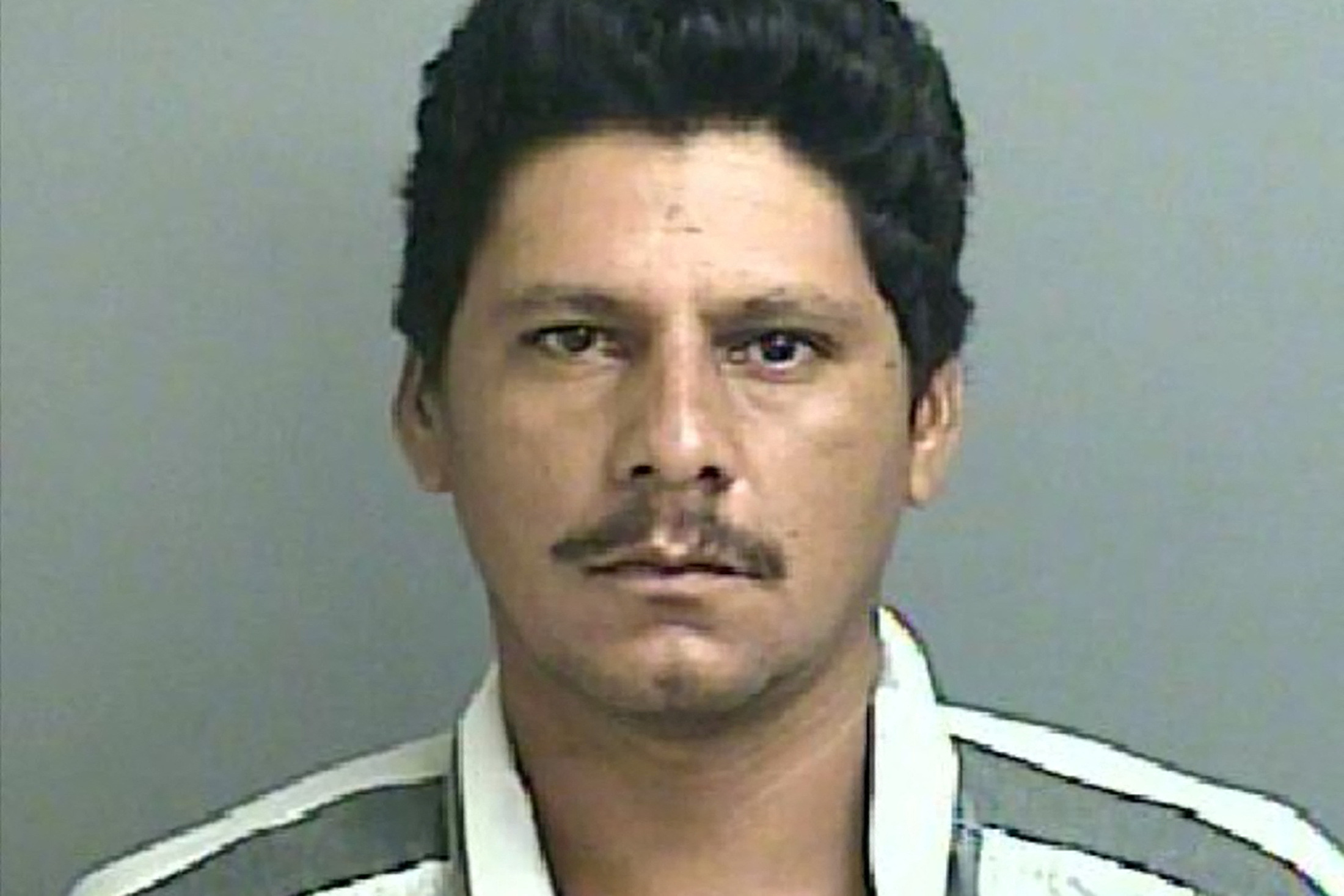 Texas manhunt murder subject Francisco Oropesa appears in photo released by FBI