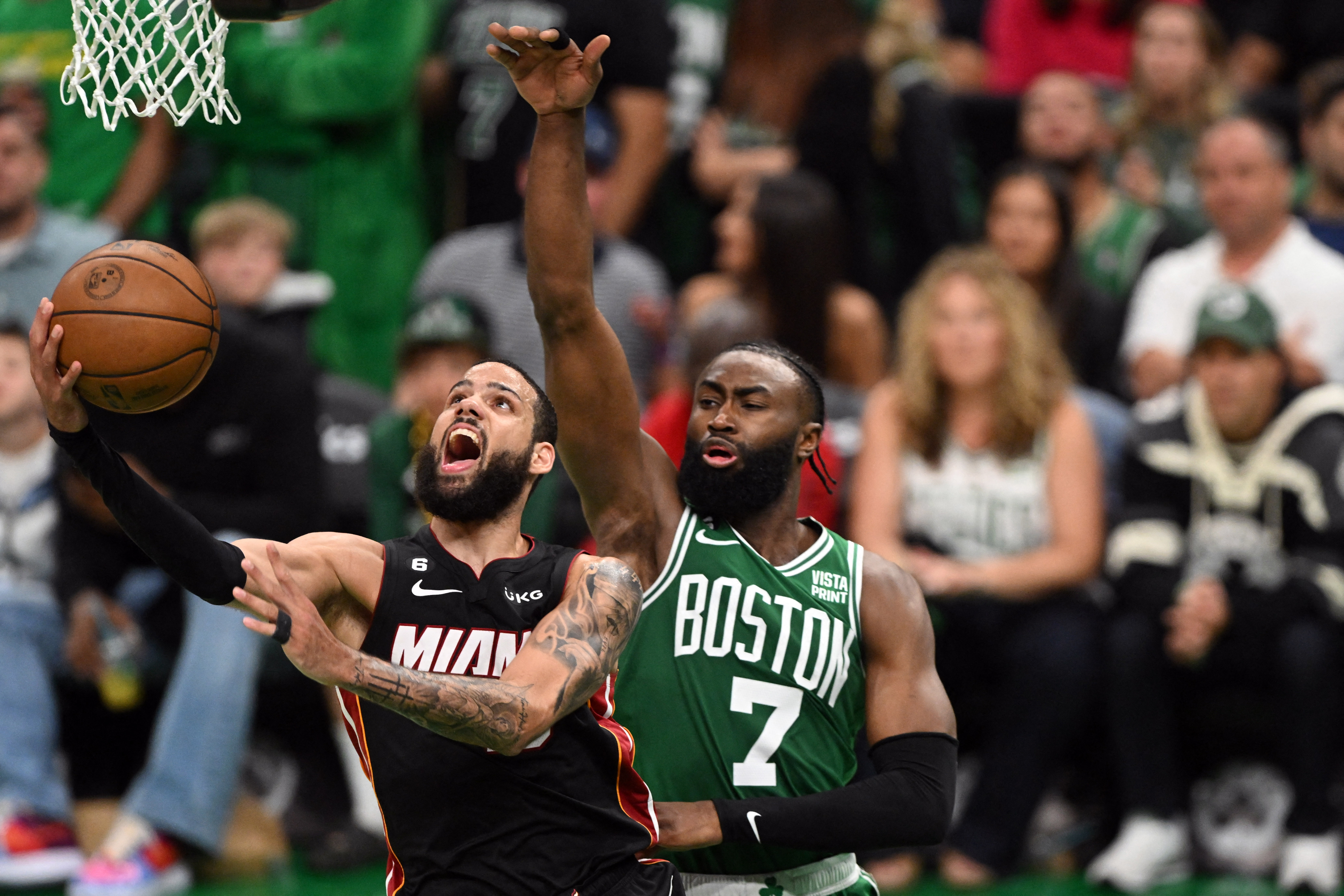Celtics cruise past Heat in Game 5, extend series again