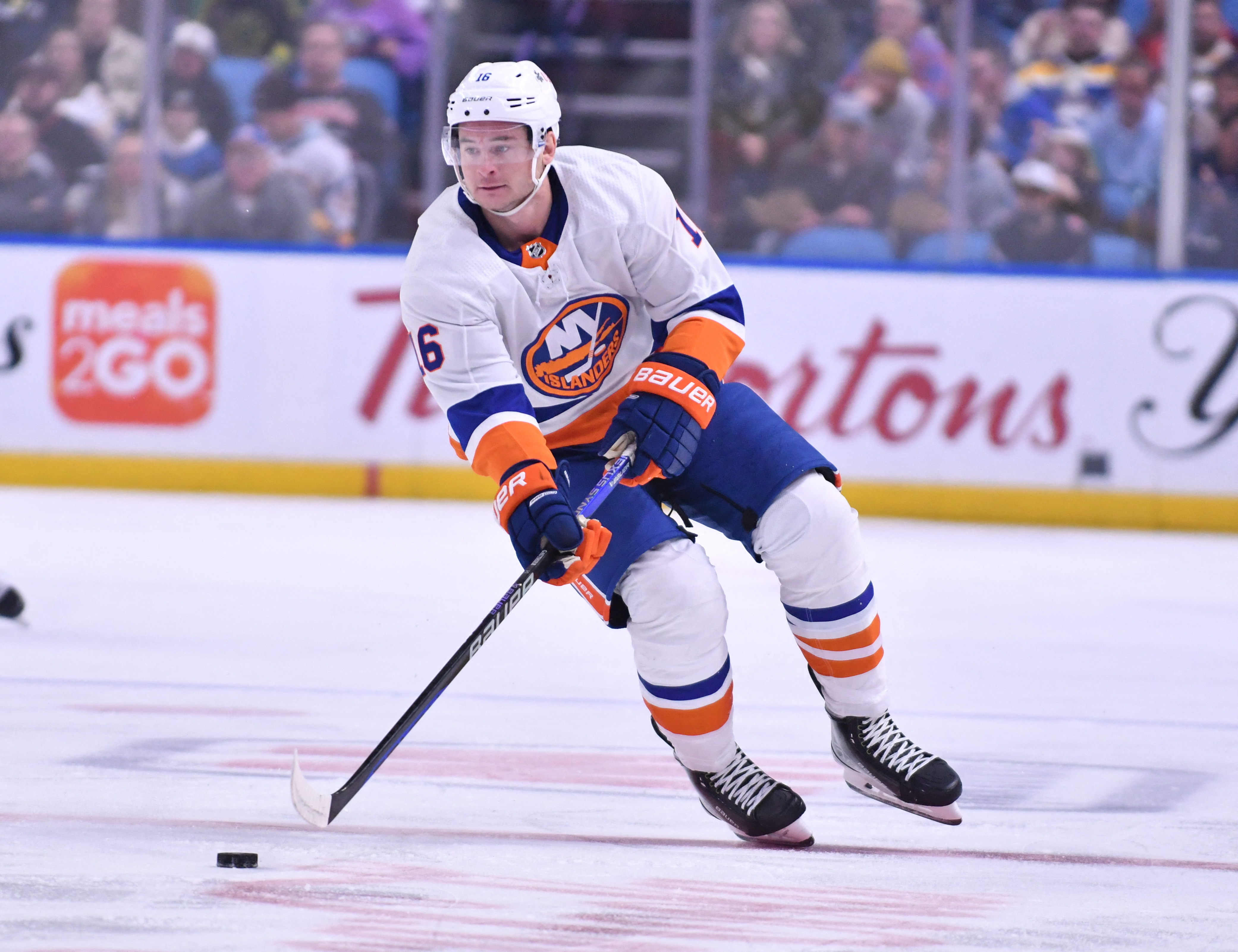 Skinner, Samuelsson and Cozens score to lead the Sabres to a 3-1 victory  over the Islanders