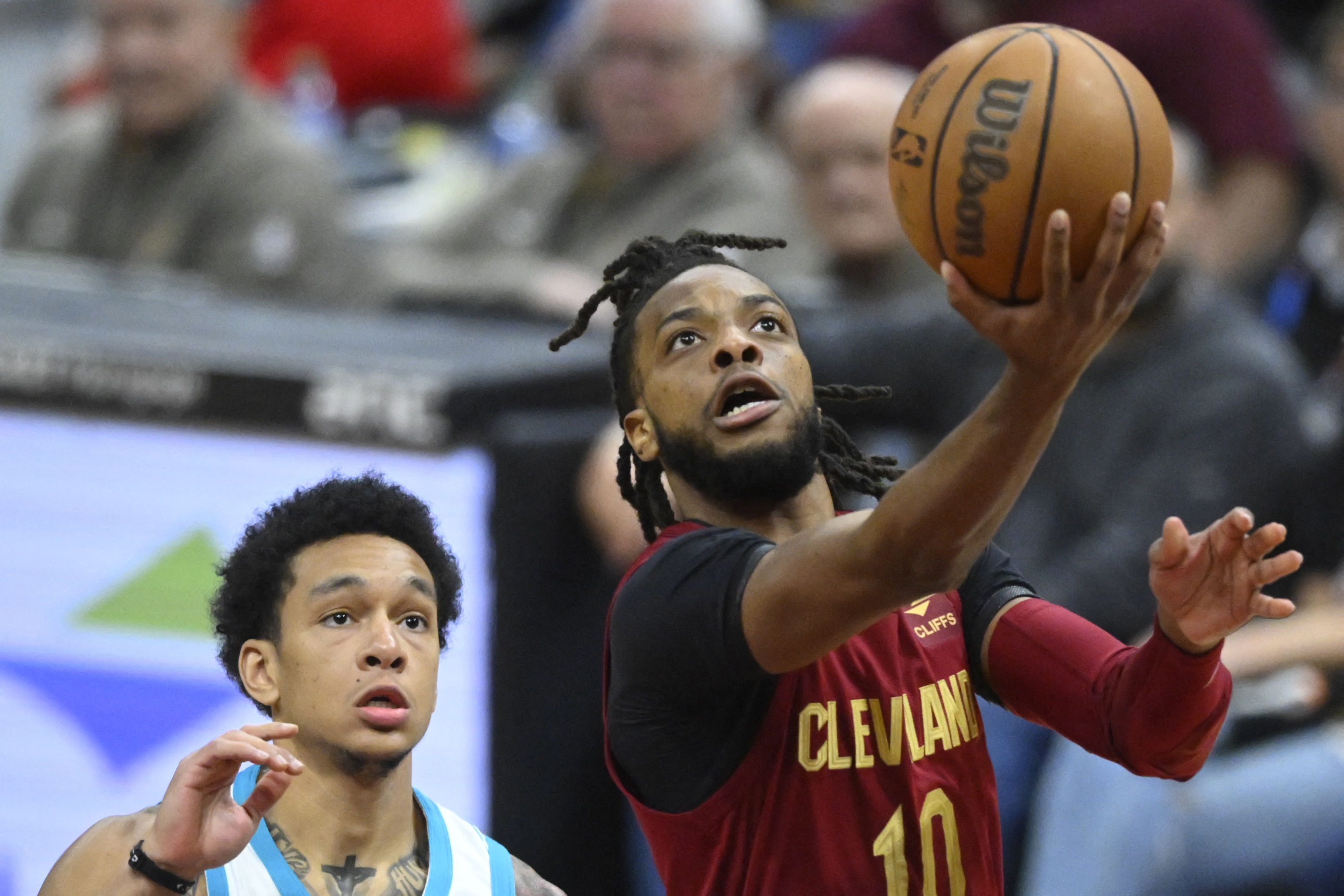 Cavs snap skip with easy victory over Hornets | Reuters