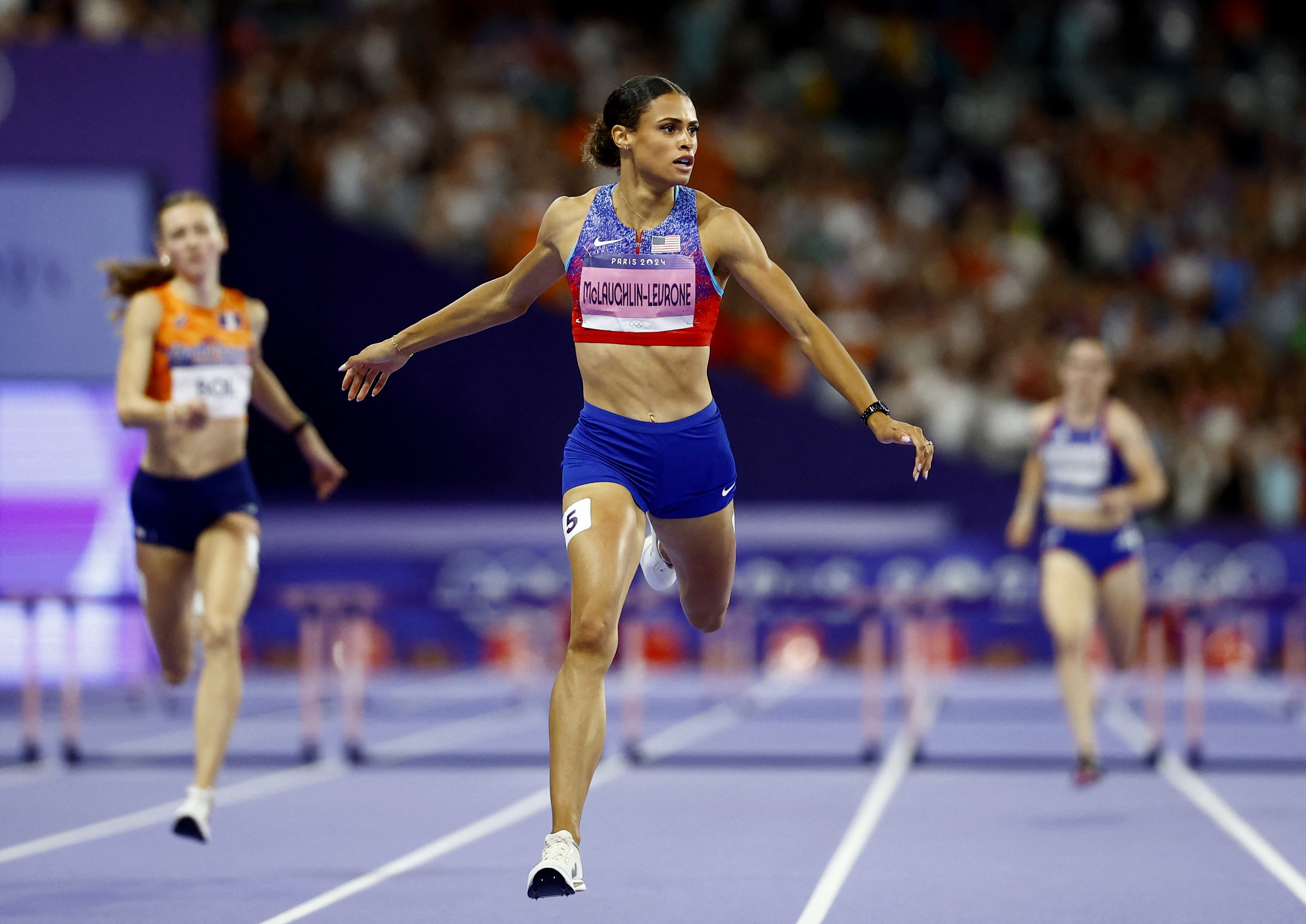 AthleticsMcLaughlinLevrone smashes world record to retain 400m