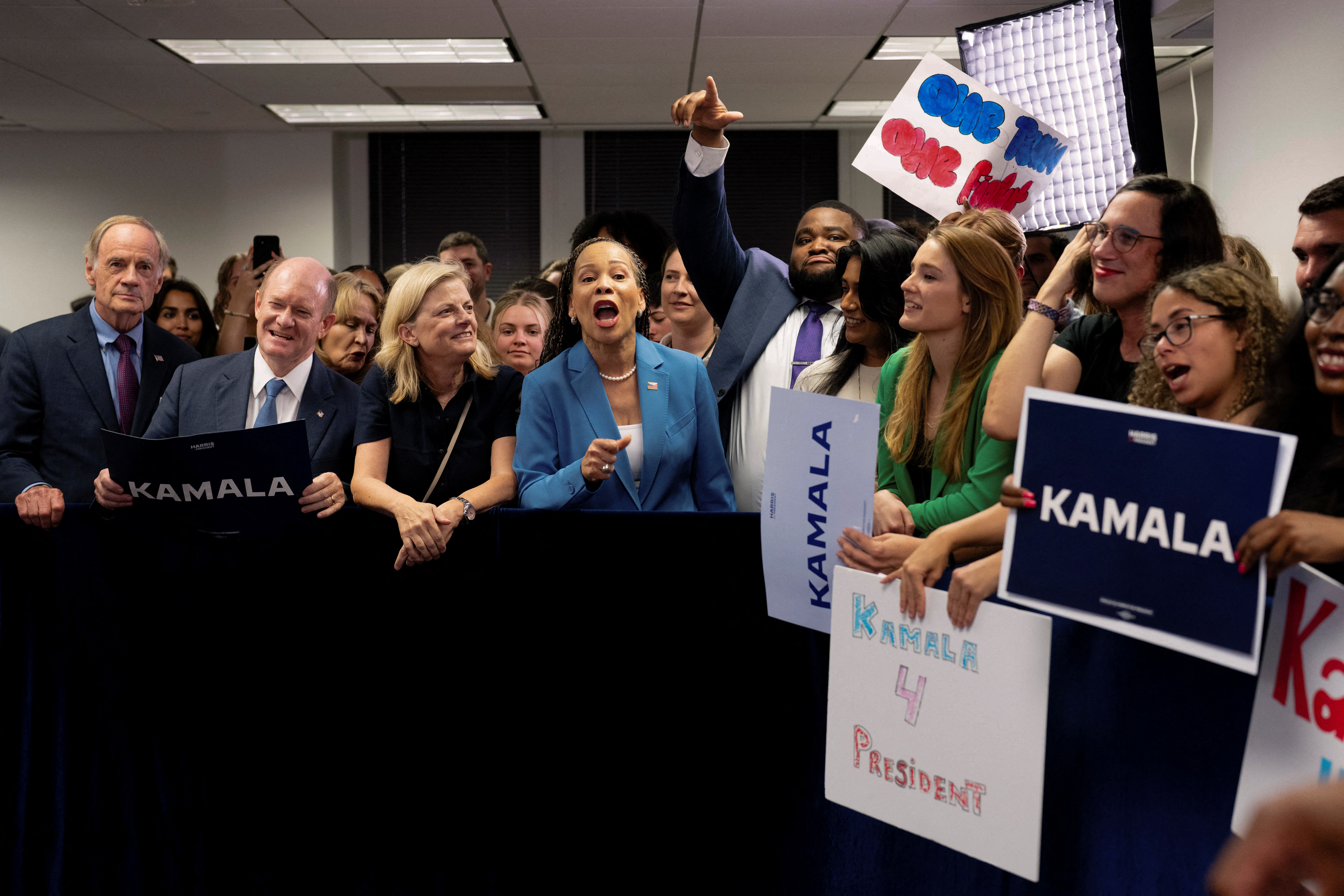 In debut rally, Harris bashes Trump over ‘fear and hate’ | Reuters