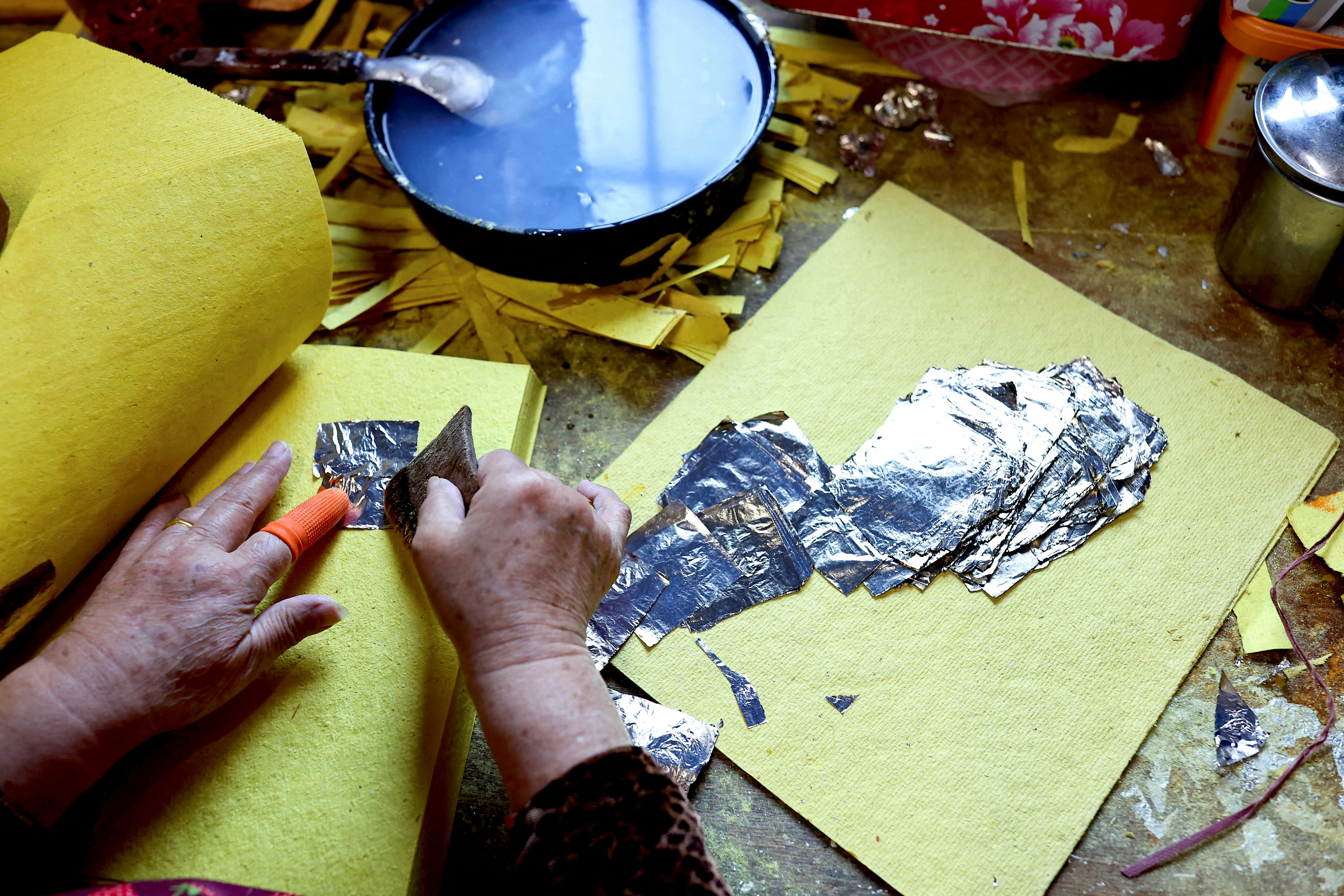 Taiwan family helps keep hand-made 'joss paper' tradition alive