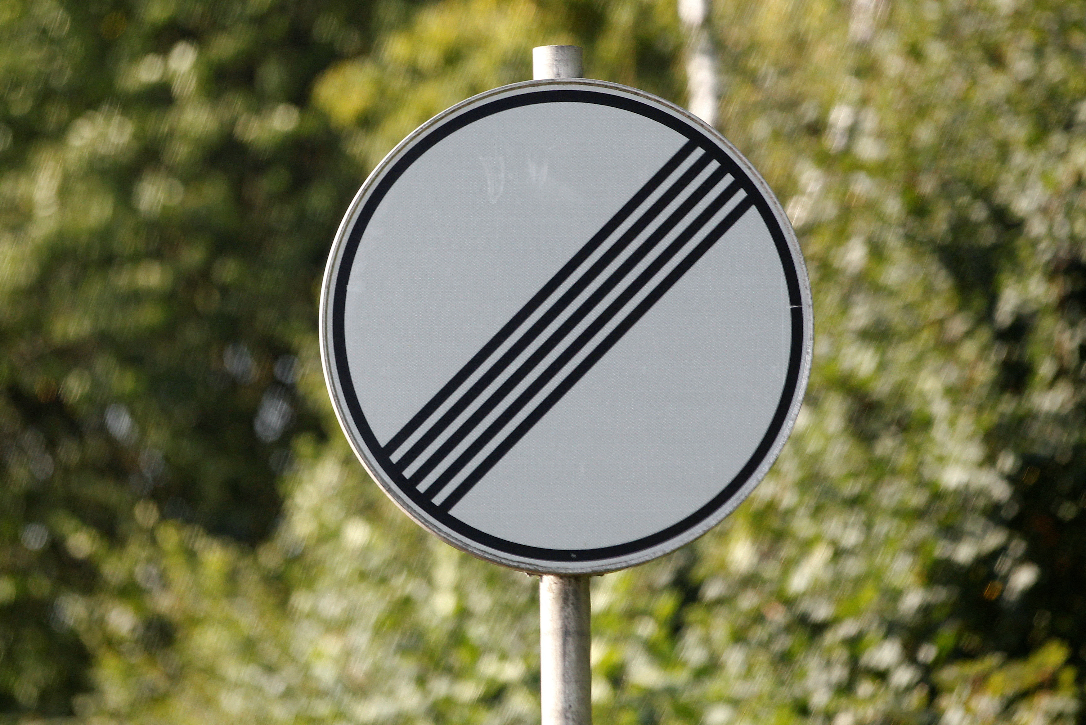 No speed limit sign on a German motorway