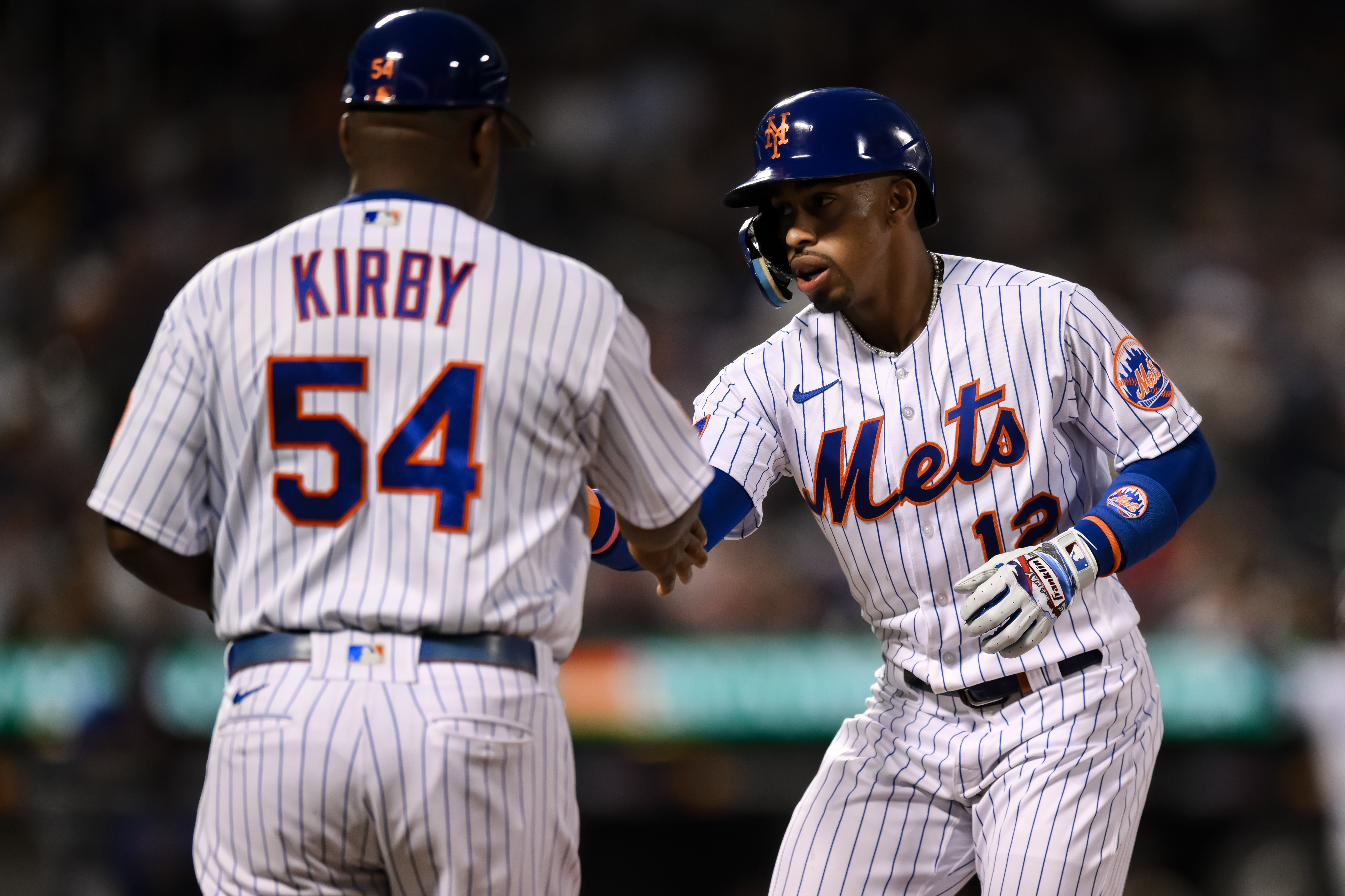 Surging Cubs beat the Mets 3-2 at Citi Field
