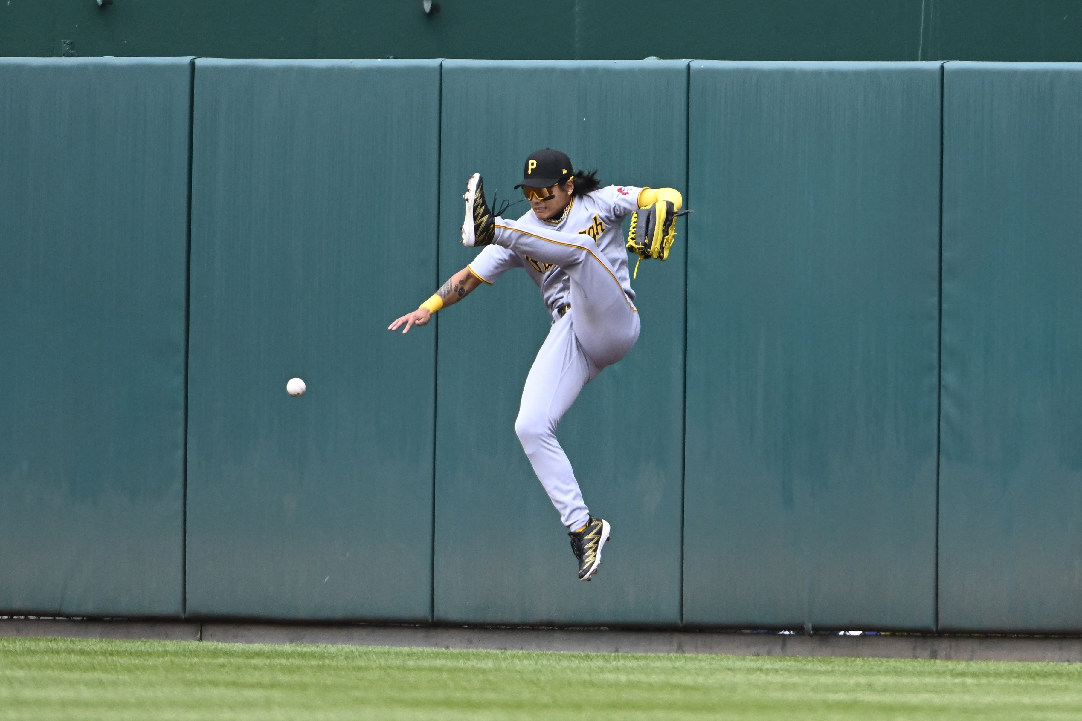 Miguel Andujar gets back into the swing of things, helps Pirates down  Nationals, National Sports