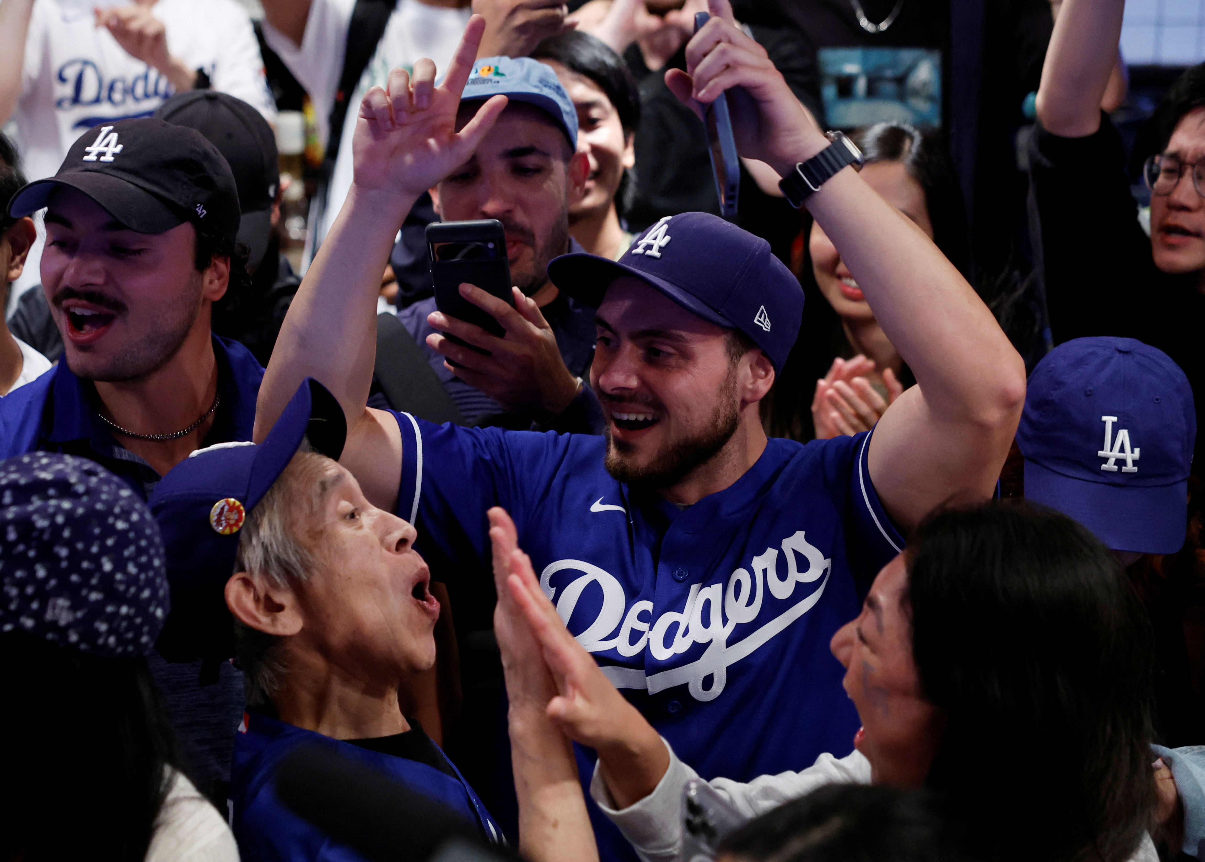 ＭＬＢ＝大谷のＷＳ制覇に日本のファンも歓喜、「夢をありがとう」 | ロイター