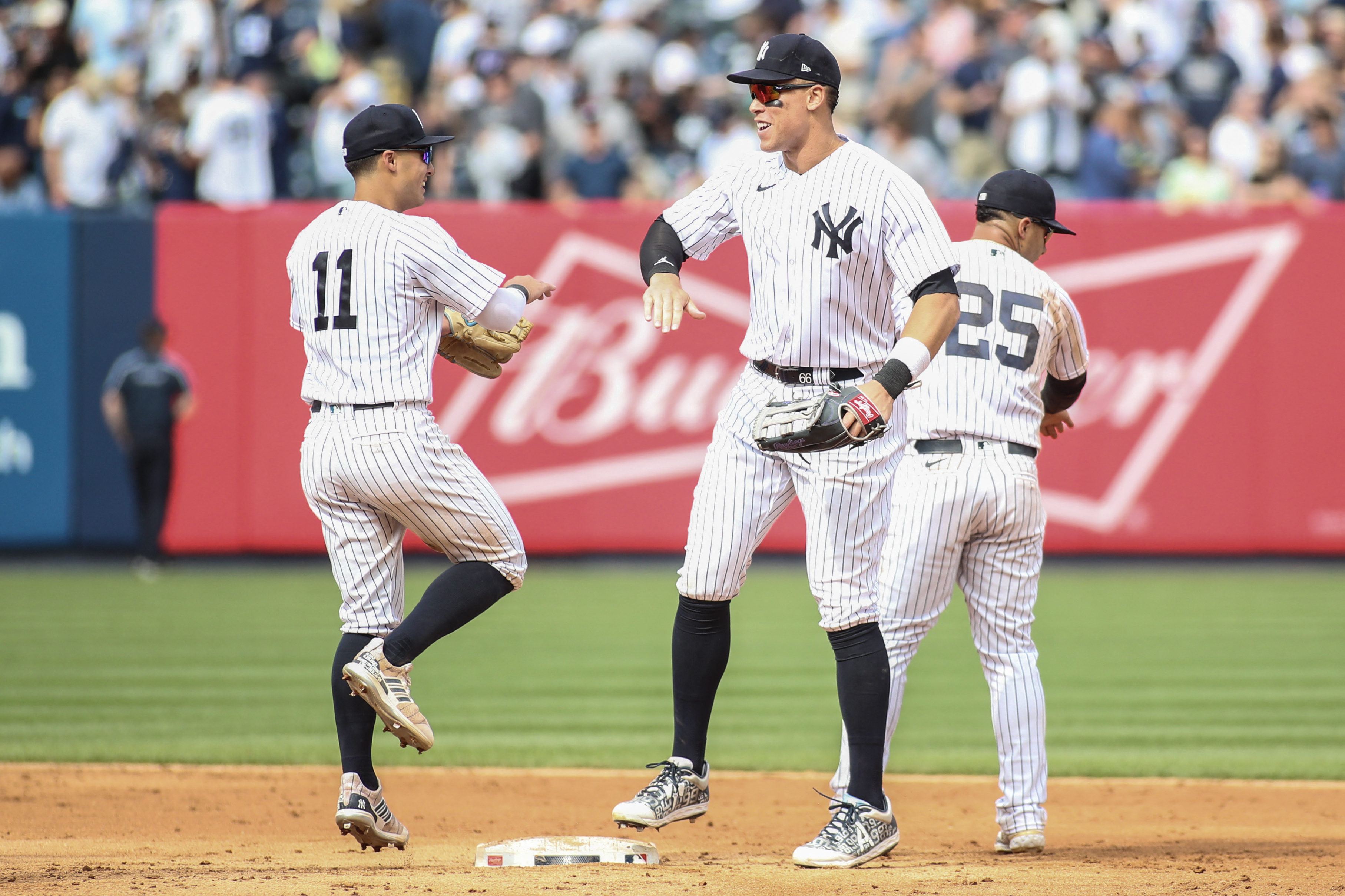 Gerrit Cole delivers complete game shutout as Yankees stuff Twins 2-0 – New  York Daily News