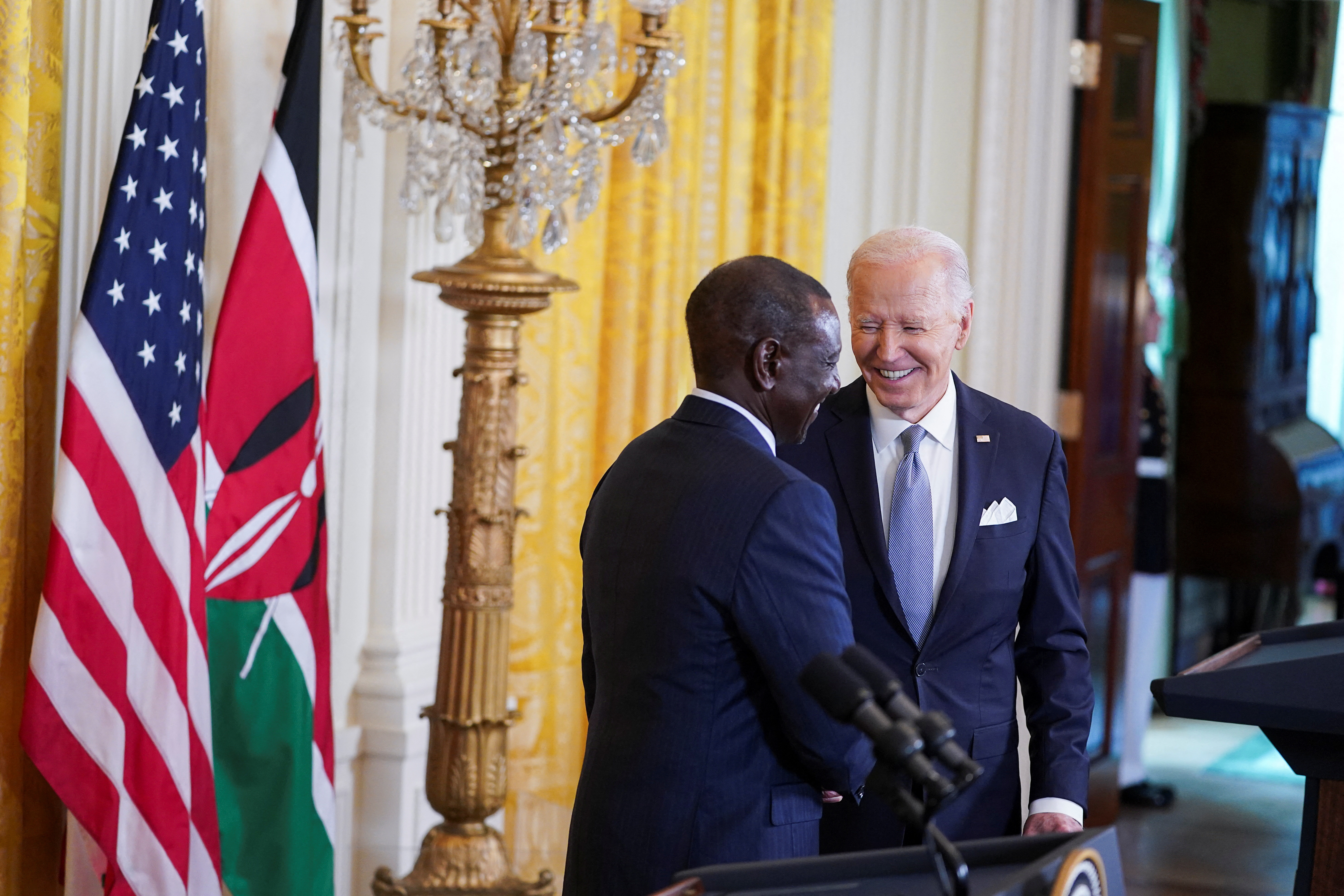 ケニア大統領、ホワイトハウス訪問　サハラ以南で初の米同盟国に