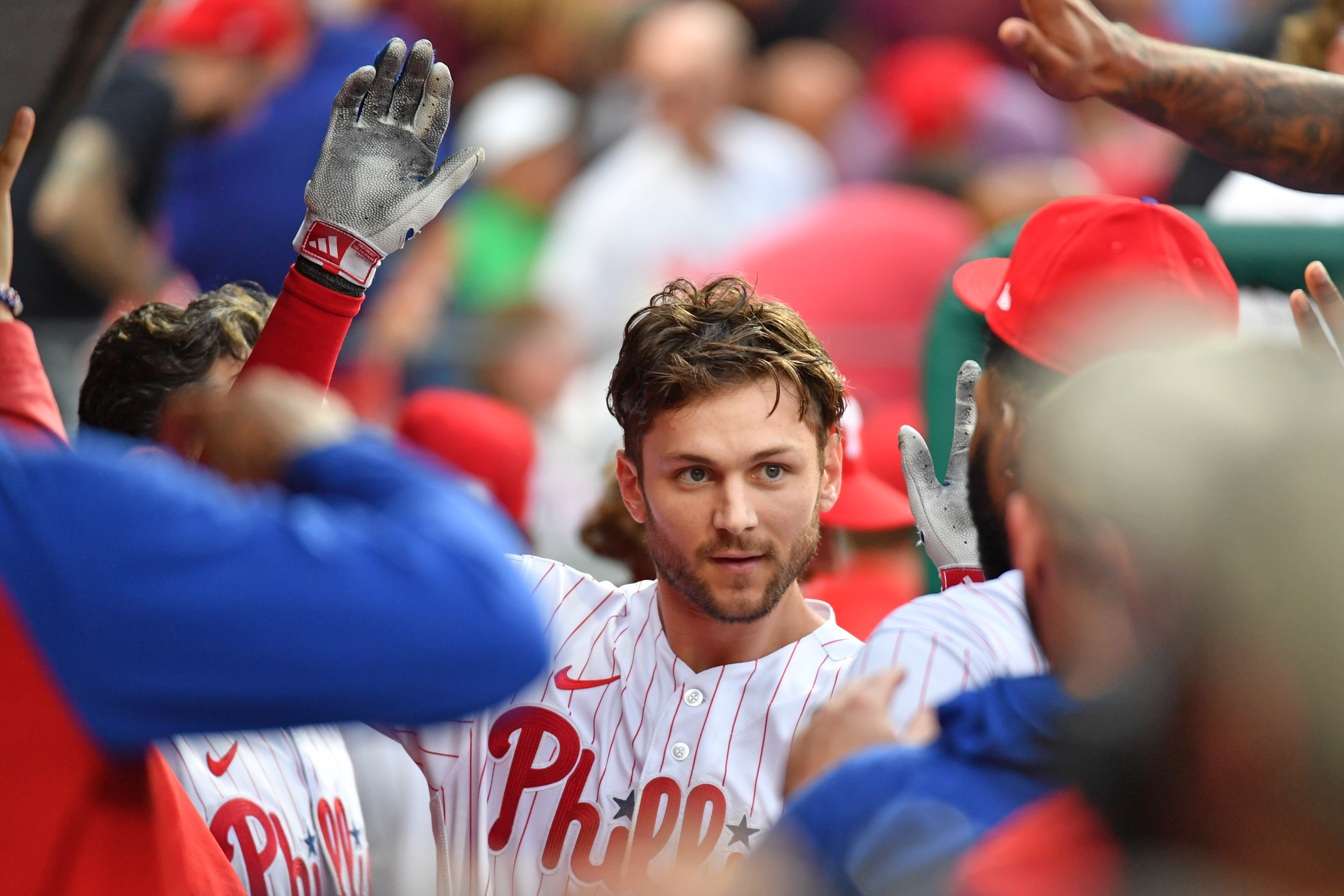 Phillies rally in ninth for walkoff win that extends Angels