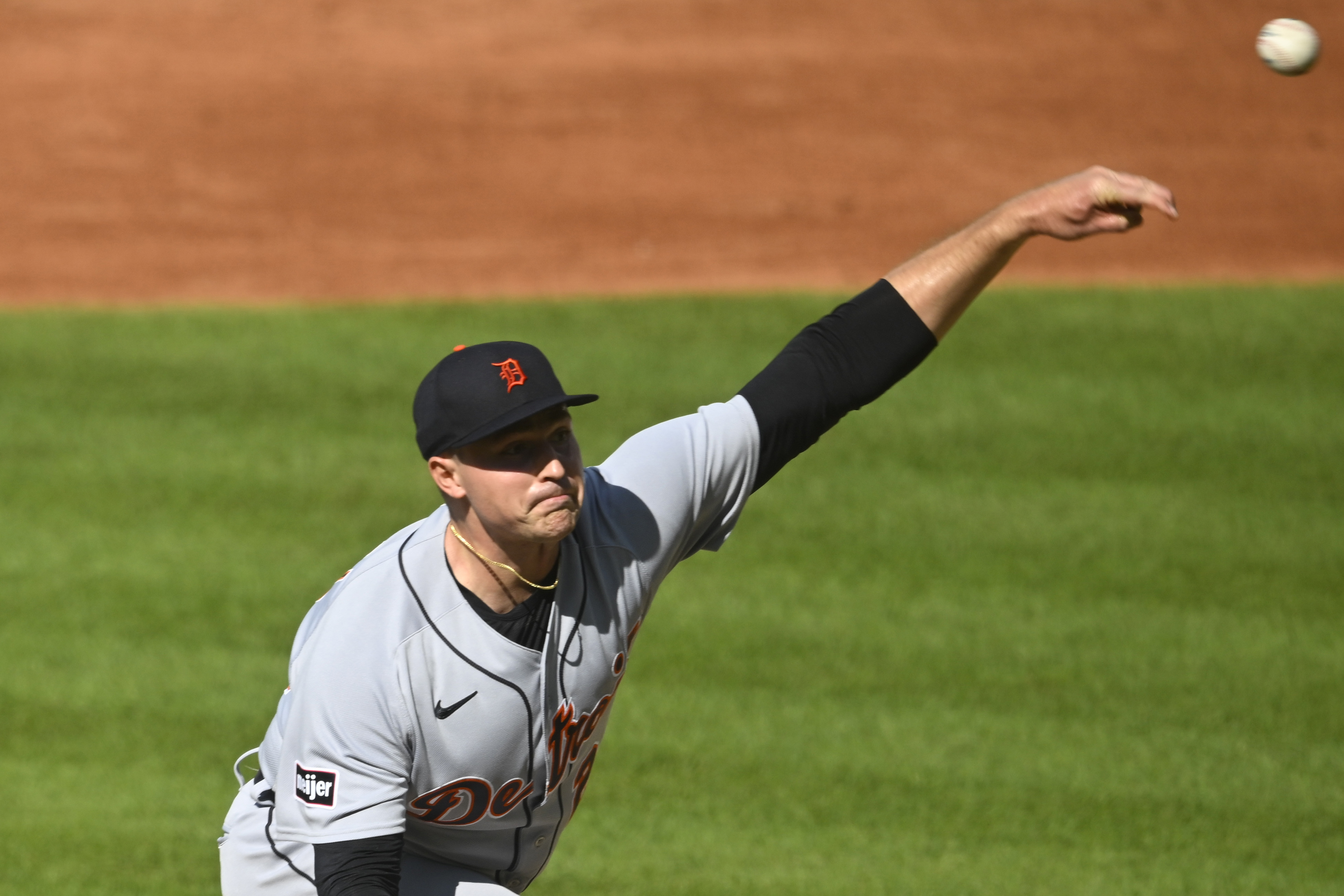 Guardians score four late to take Game 2 of Tigers doubleheader