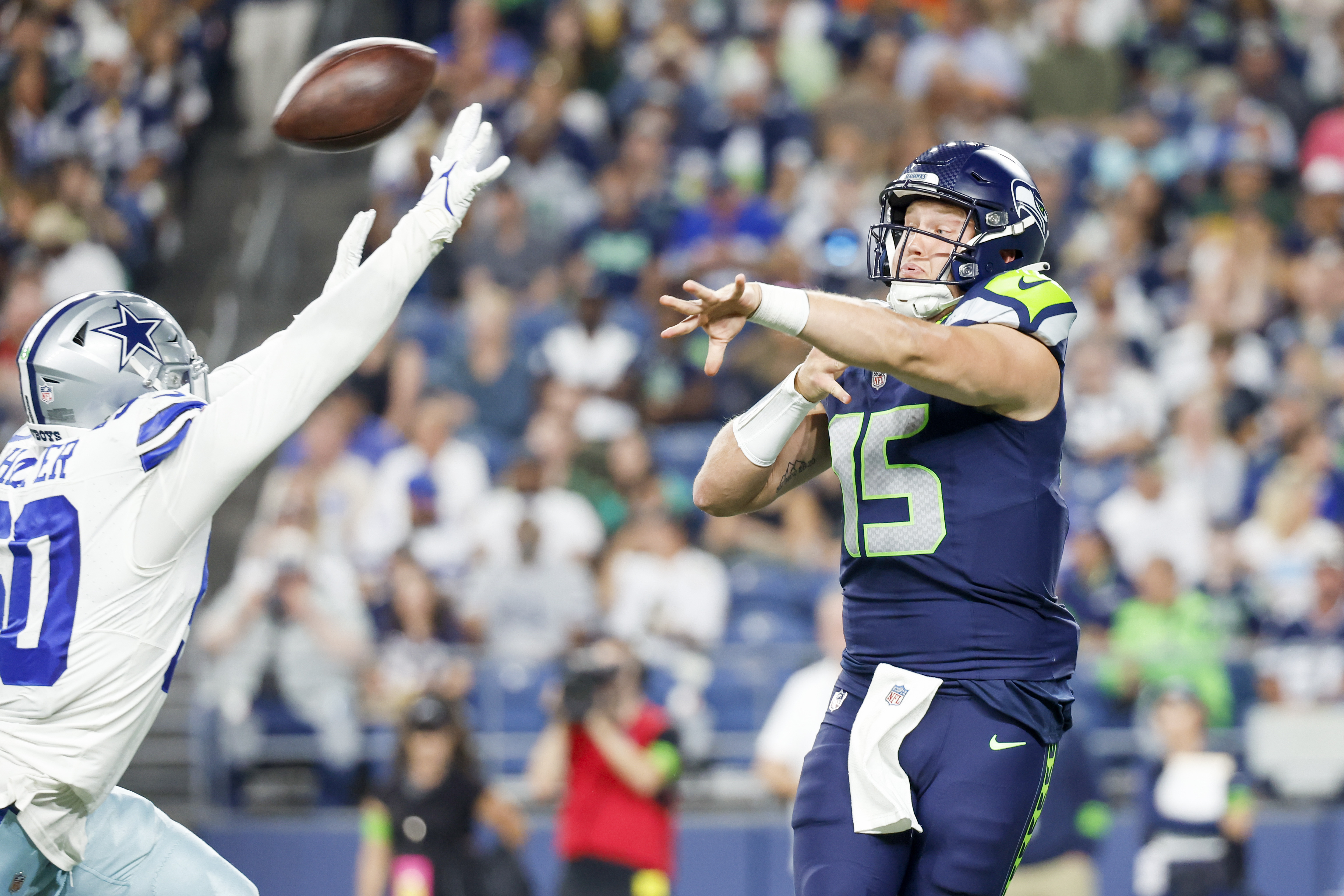 Seahawks get past Cowboys with TDs in 2nd quarter