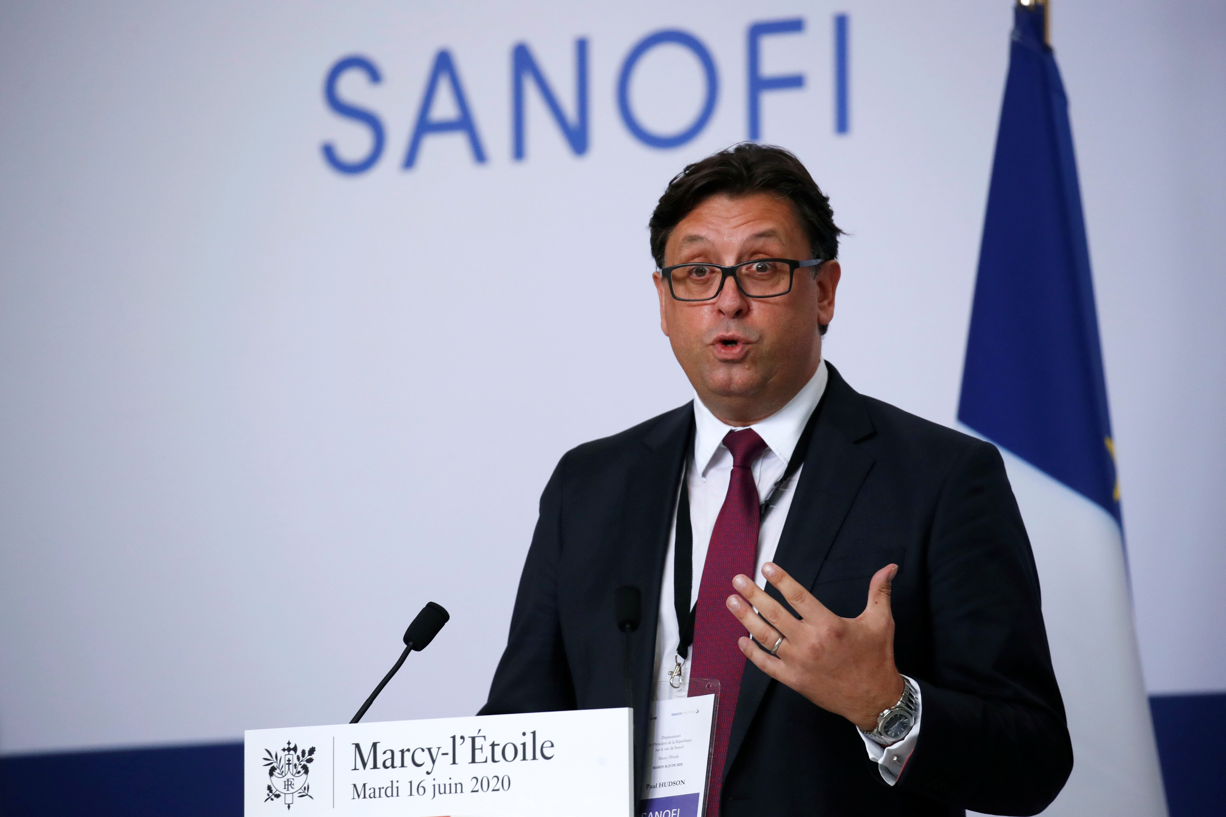 Paul Hudson, Chief Executive Officer of Sanofi, delivers a speech after a visit at the French drugmaker's vaccine unit Sanofi Pasteur plant in Marcy-l'Etoile, near Lyon, France, June 16, 2020. REUTERS/Gonzalo Fuentes/Pool
