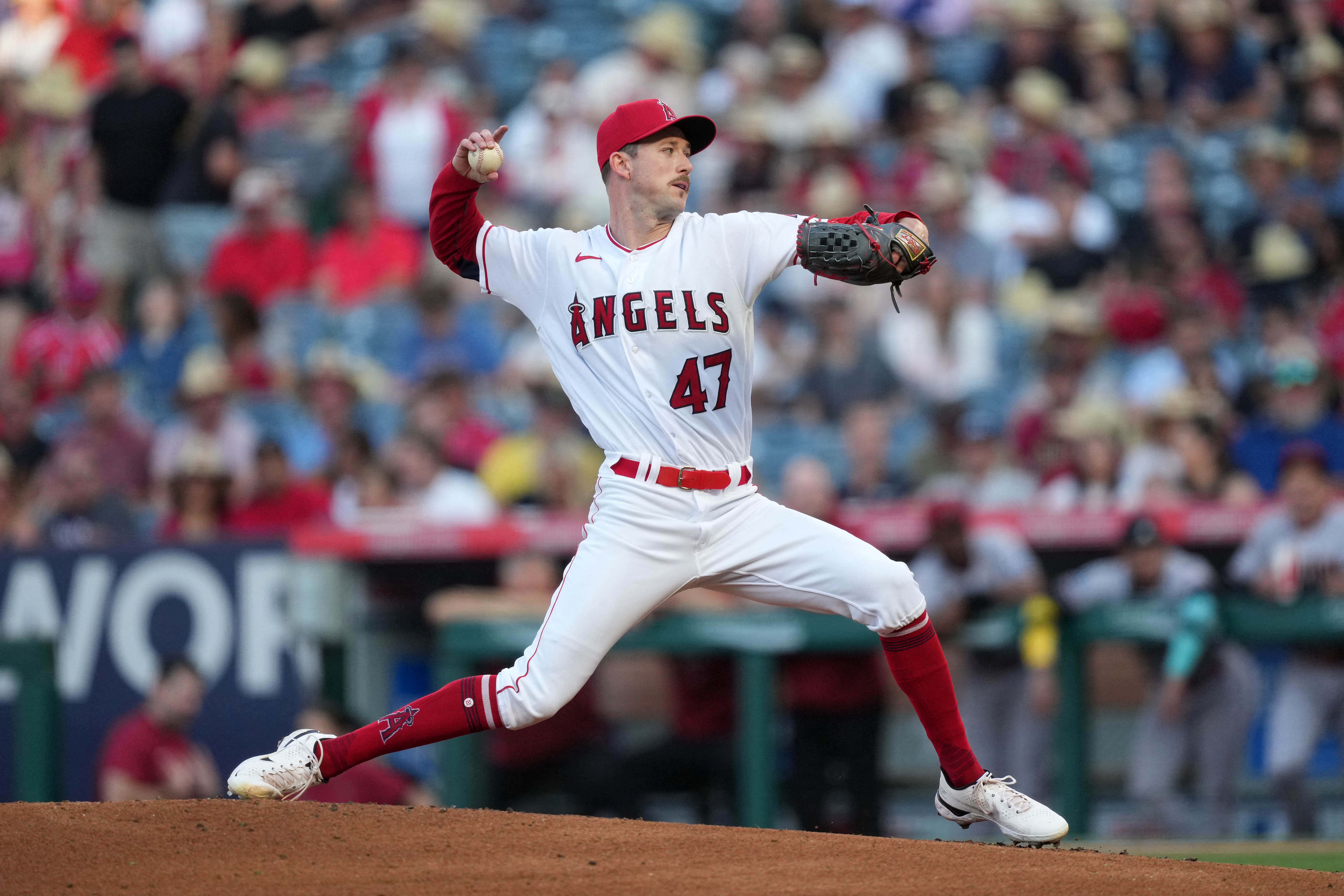 Ohtani and Trout homer to help the Angels beat the Diamondbacks, 5-2