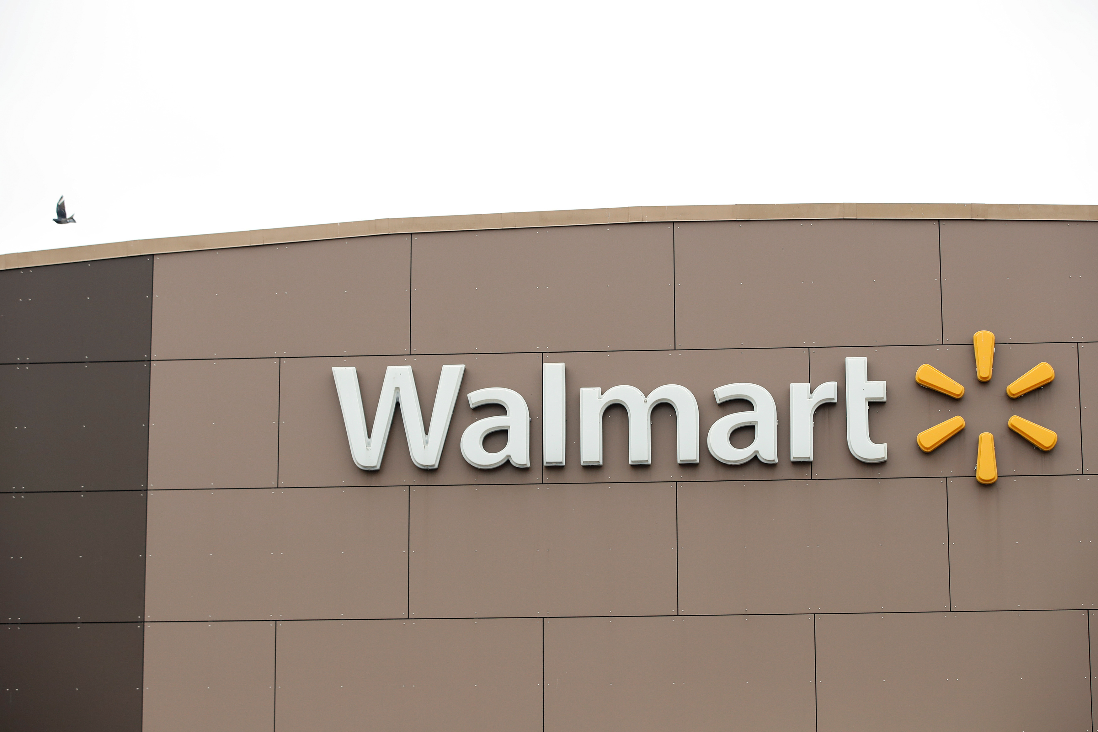 Walmart changes starting pay structure for entrylevel store workers