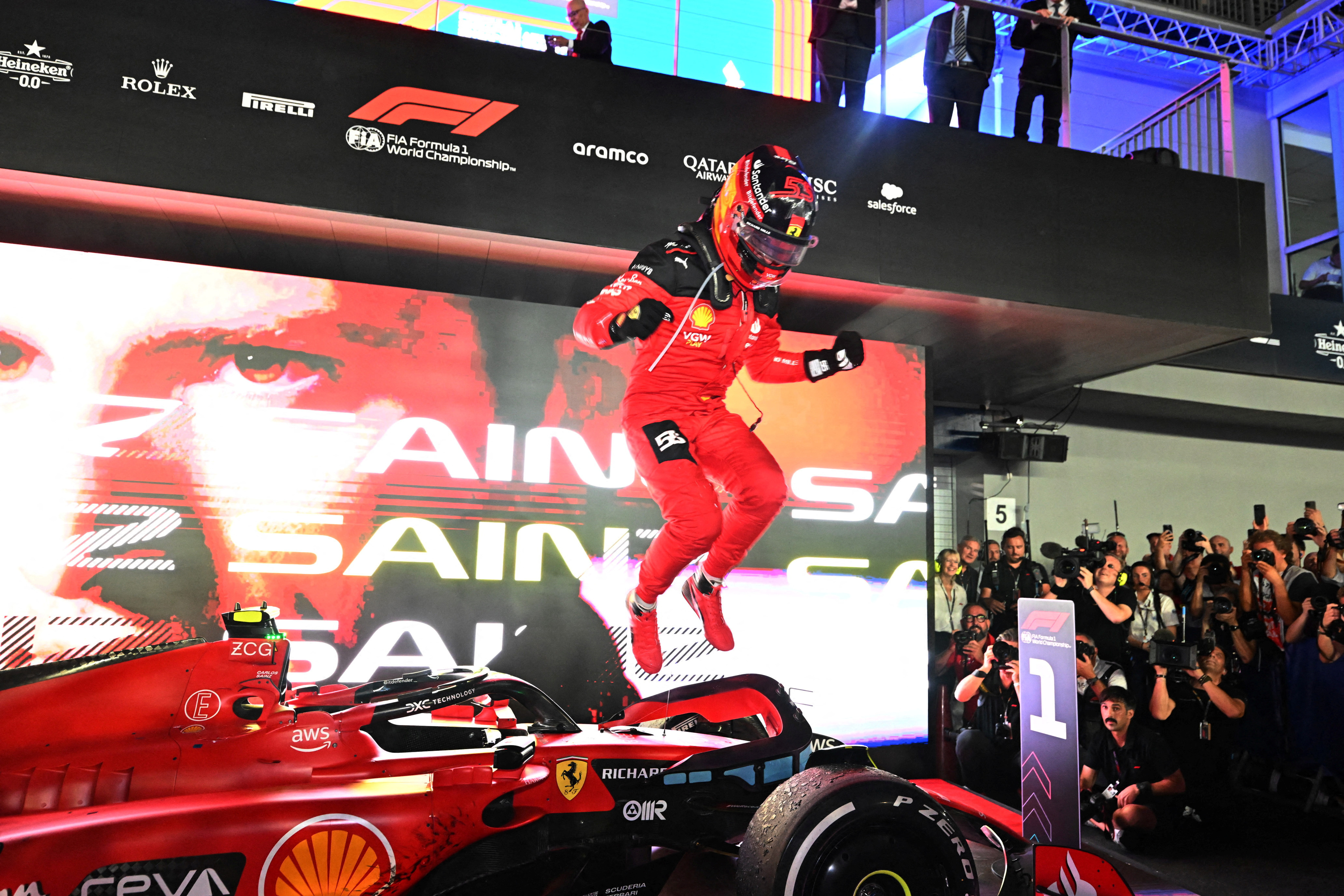 F1: com Red Bull em baixa, Ferrari fica na frente em Singapura