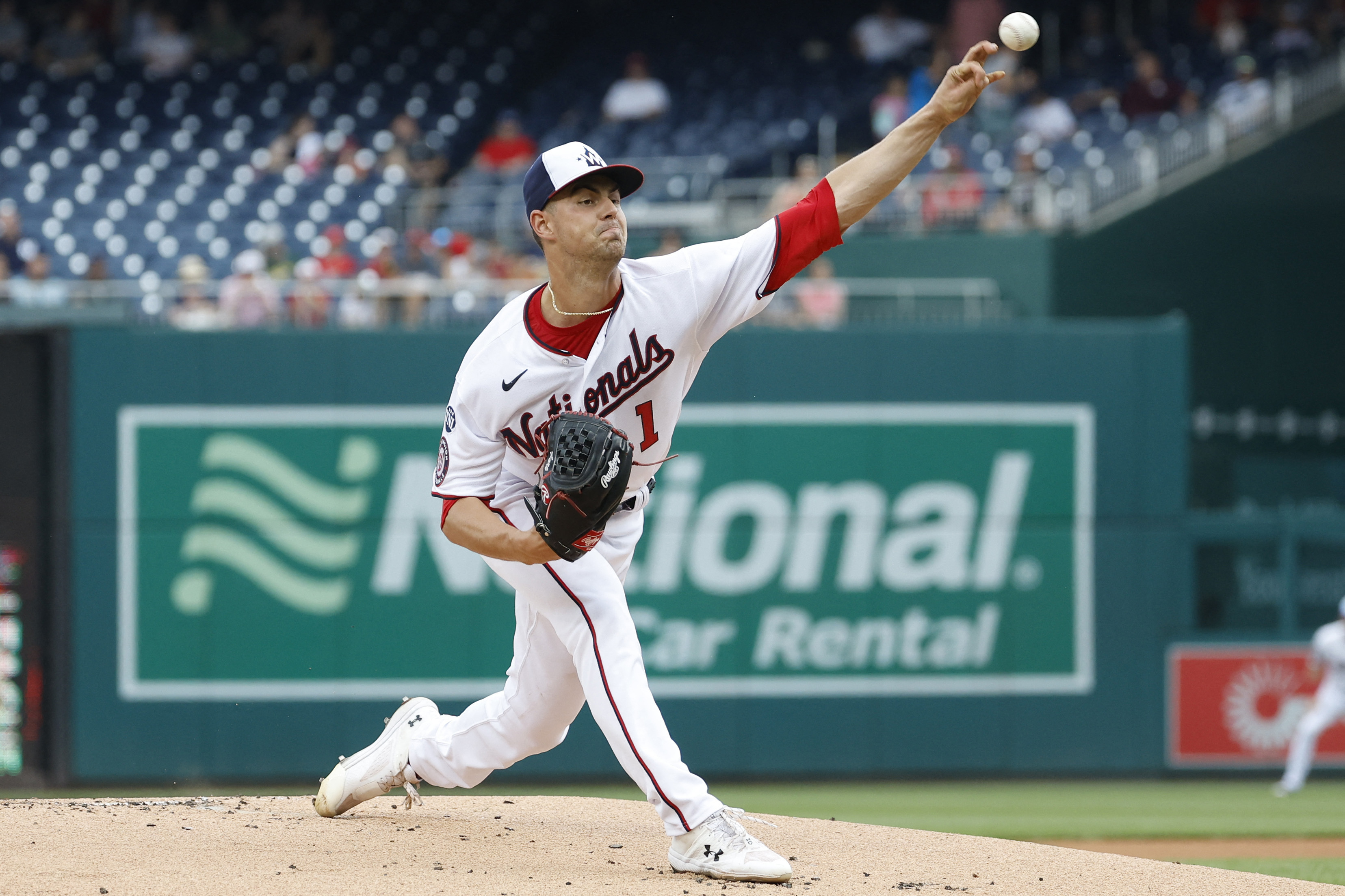 Nick Senzel's heroics help Reds complete sweep of Nationals