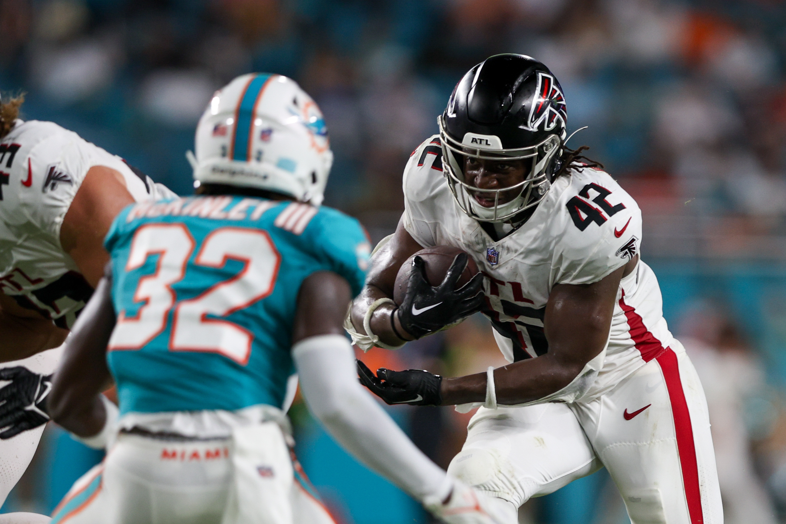 Falcons who stood out in preseason opener vs. Miami Dolphins