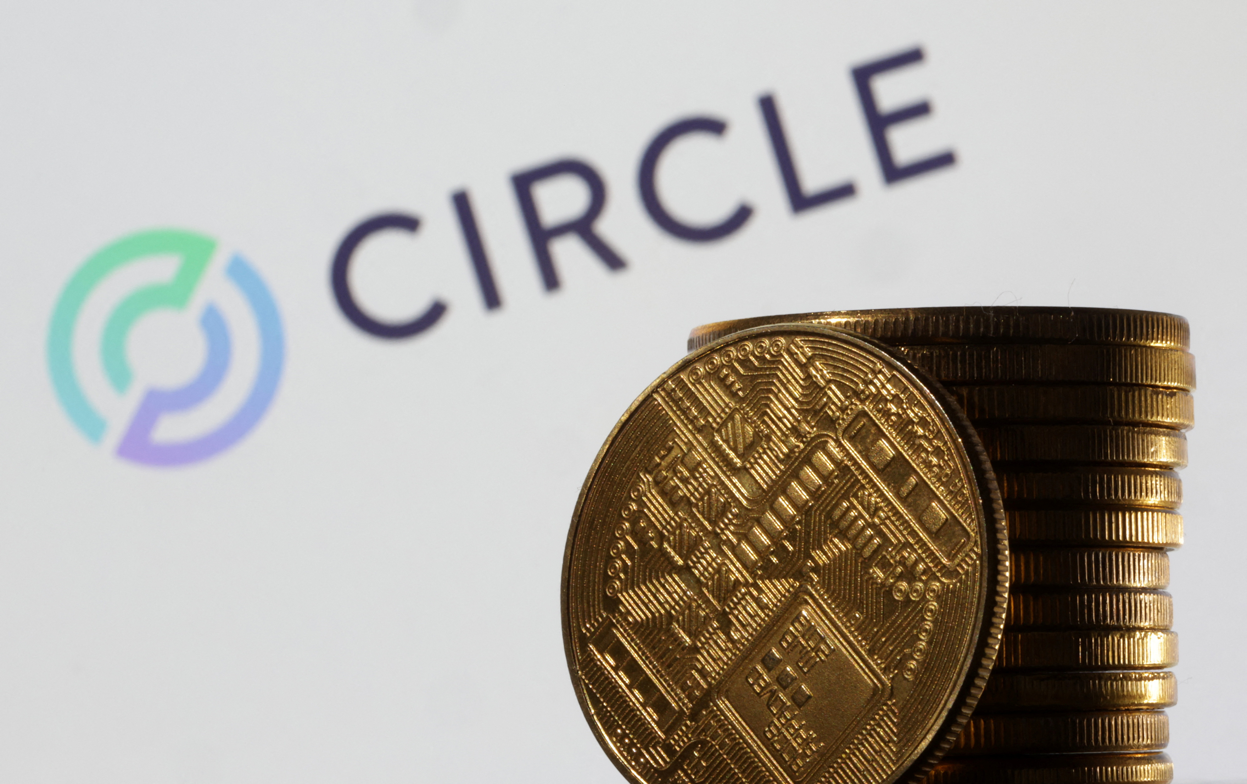 Stablecoin issuer Circle targets $7.2 billion valuation in upsized US IPO |  Reuters
