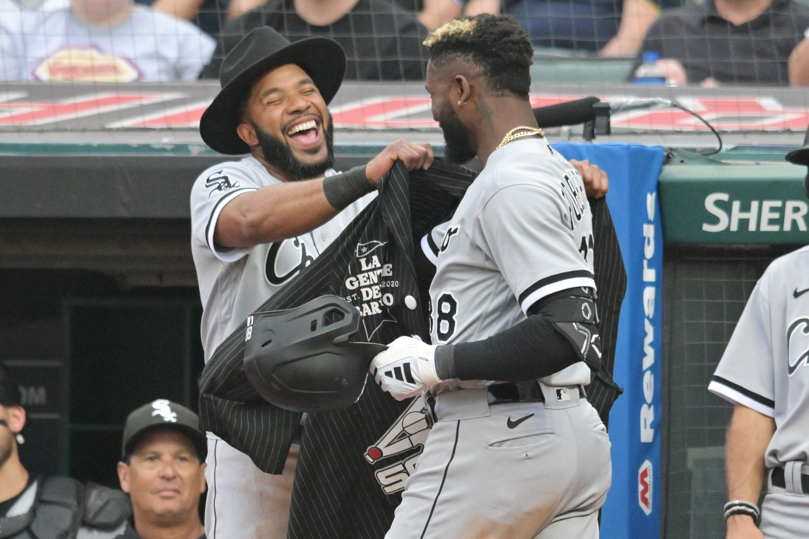 White Sox's win over Guardians marred by brawl, ejections